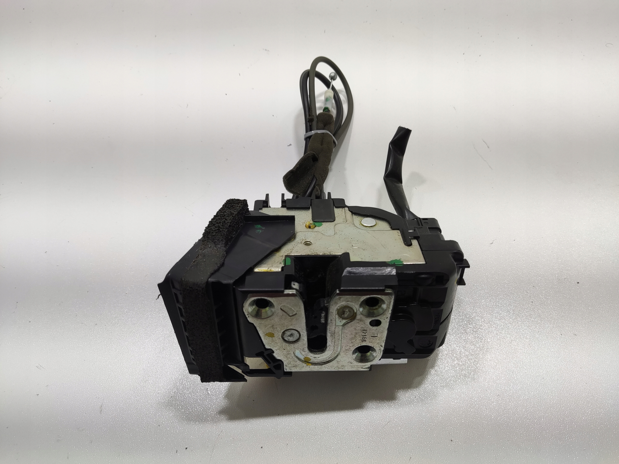 ZAMOK LAVYCH PREDNYCH DVERI NISSAN JUKE I F15 2014-2019 LIFT 6 PIN