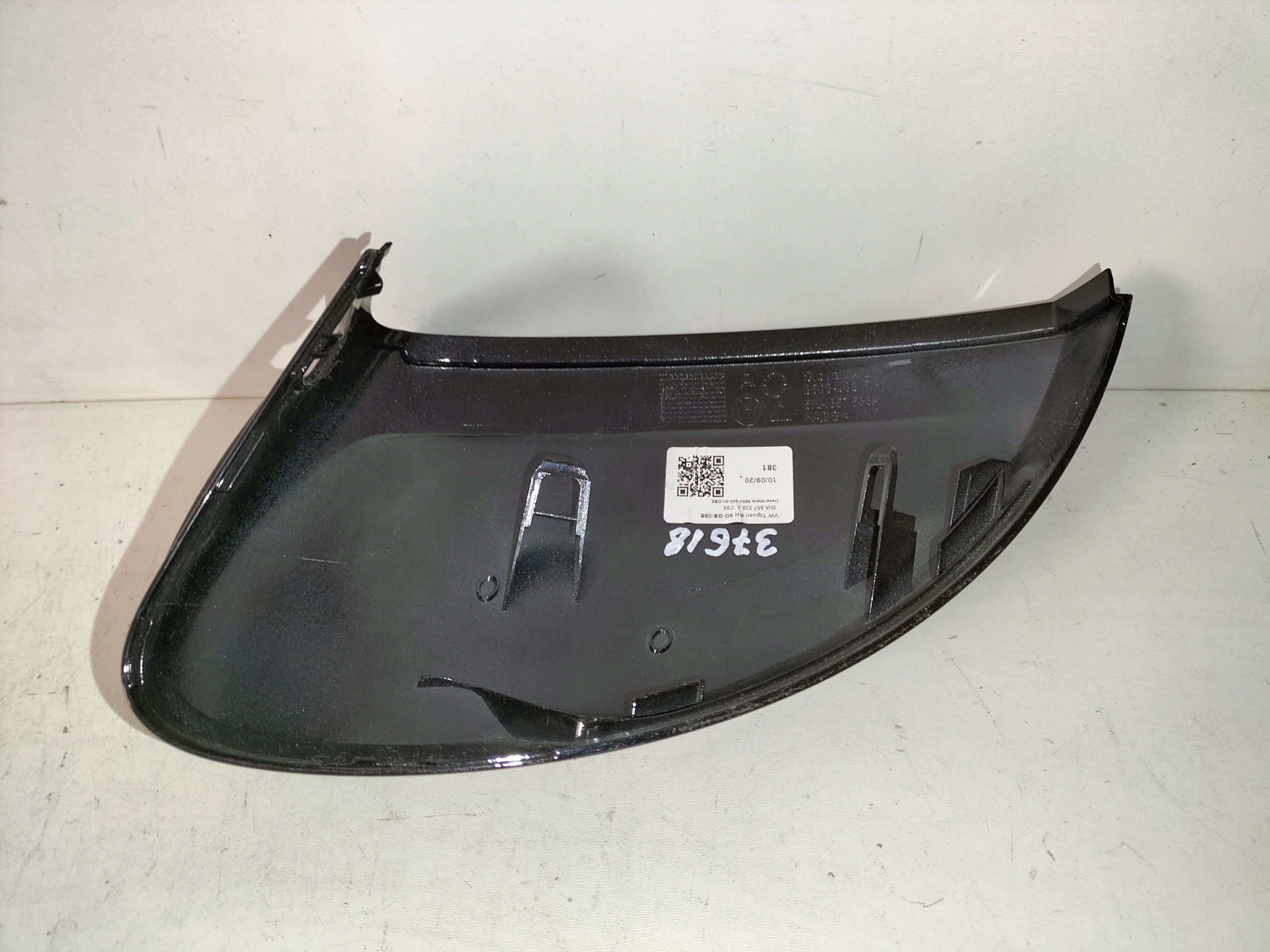 OBAL PRAVÉHO ZRKADLA VW TIGUAN II 16-