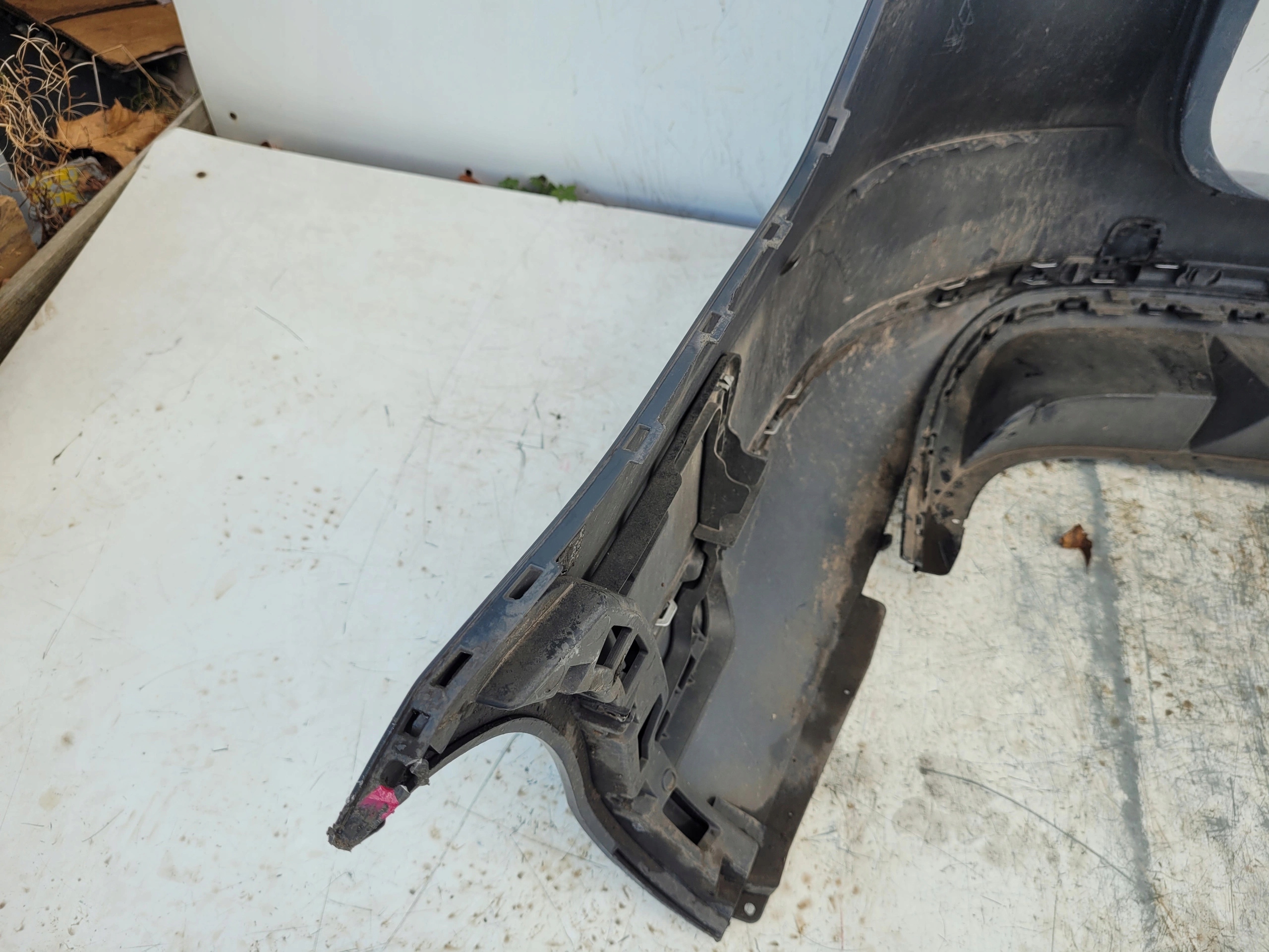 VW PASSAT B7 KOMBI ZADNÝ NÁRAZNÍK