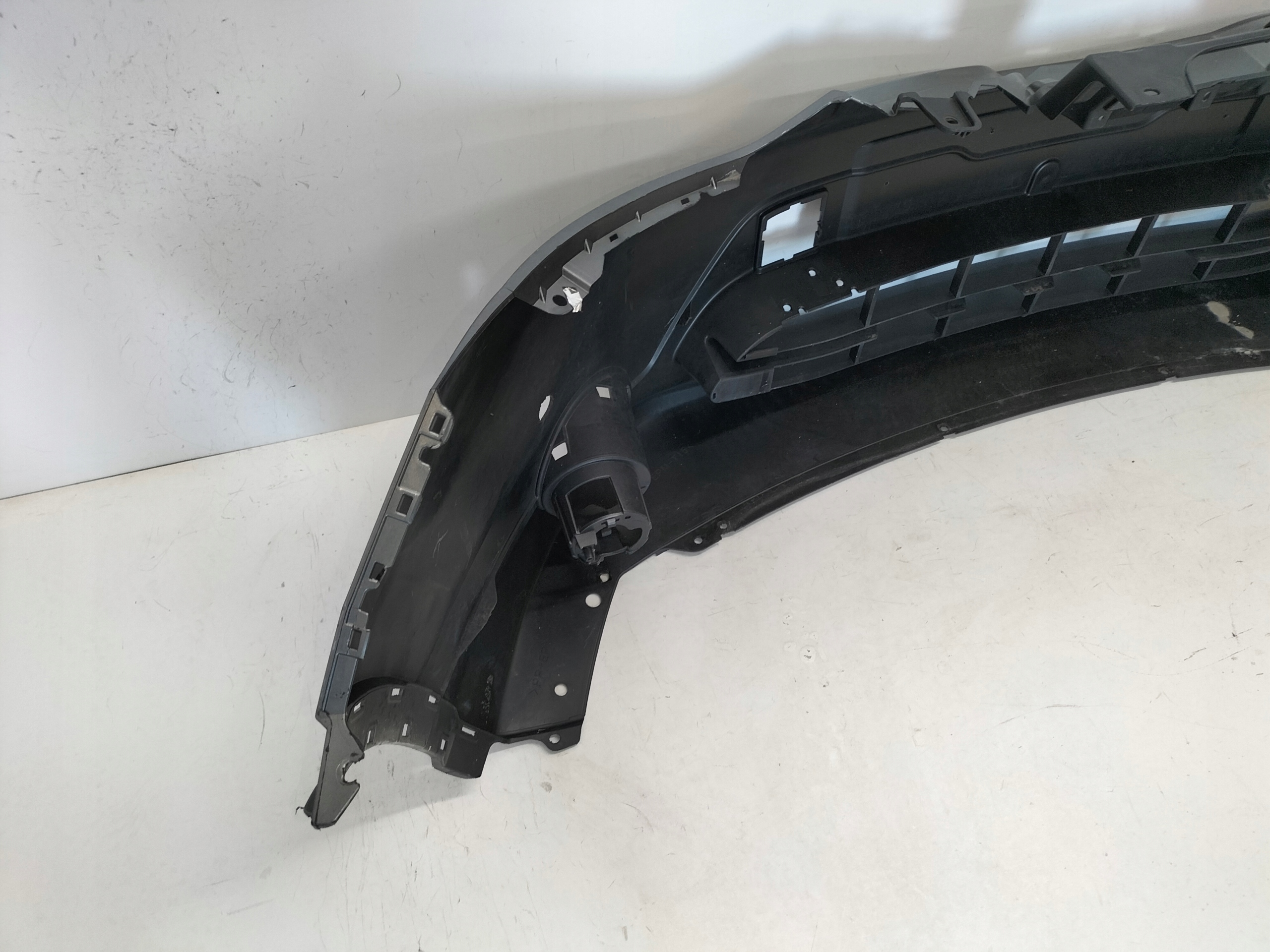 PREDNÝ NÁRAZNÍK NISSAN QASHQAI II 14-17