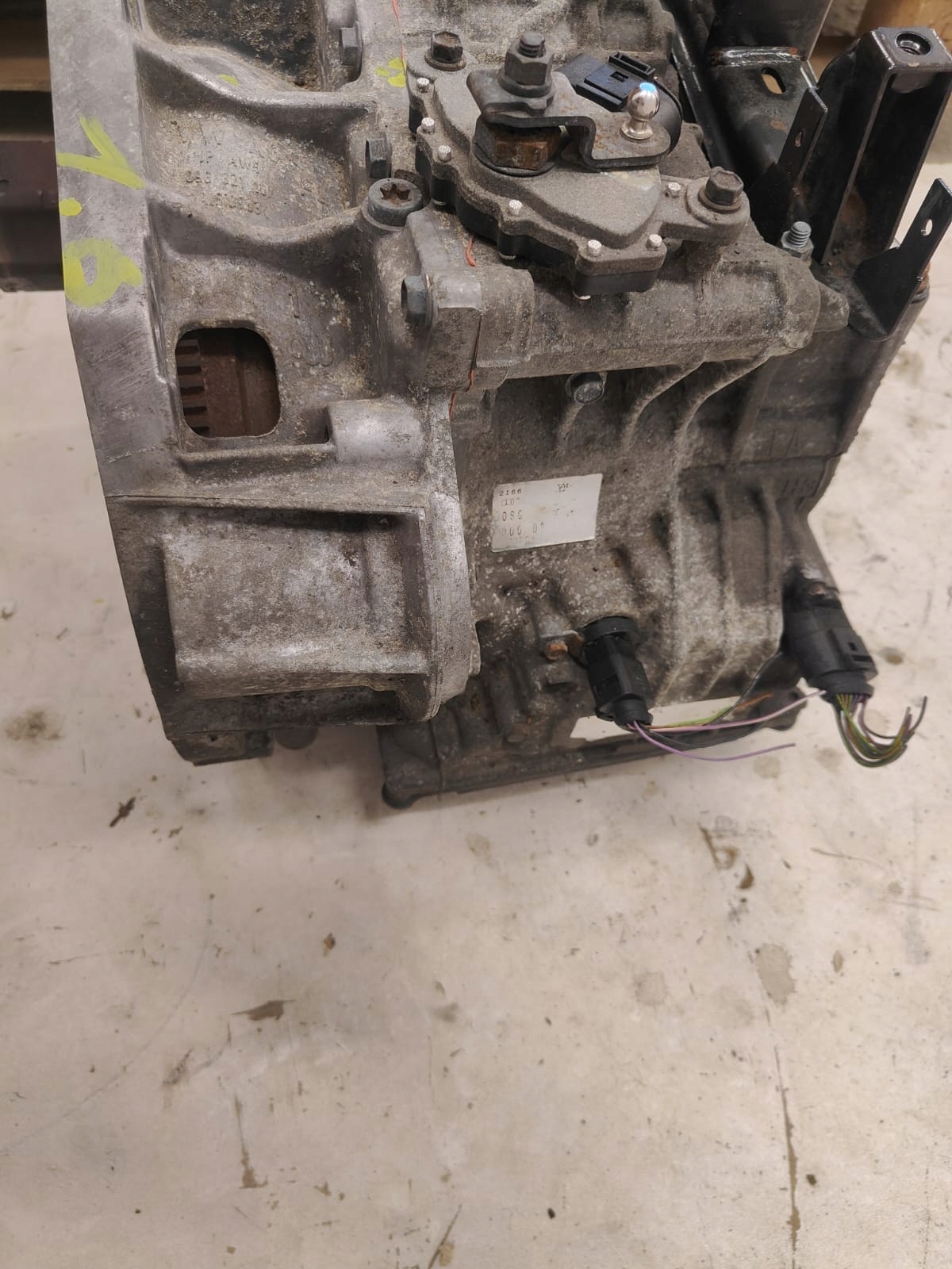 Volkswagen PREVODOVKA AUTOMAT 1.6 BENZIN JUF 09g300038r POSKODENIE