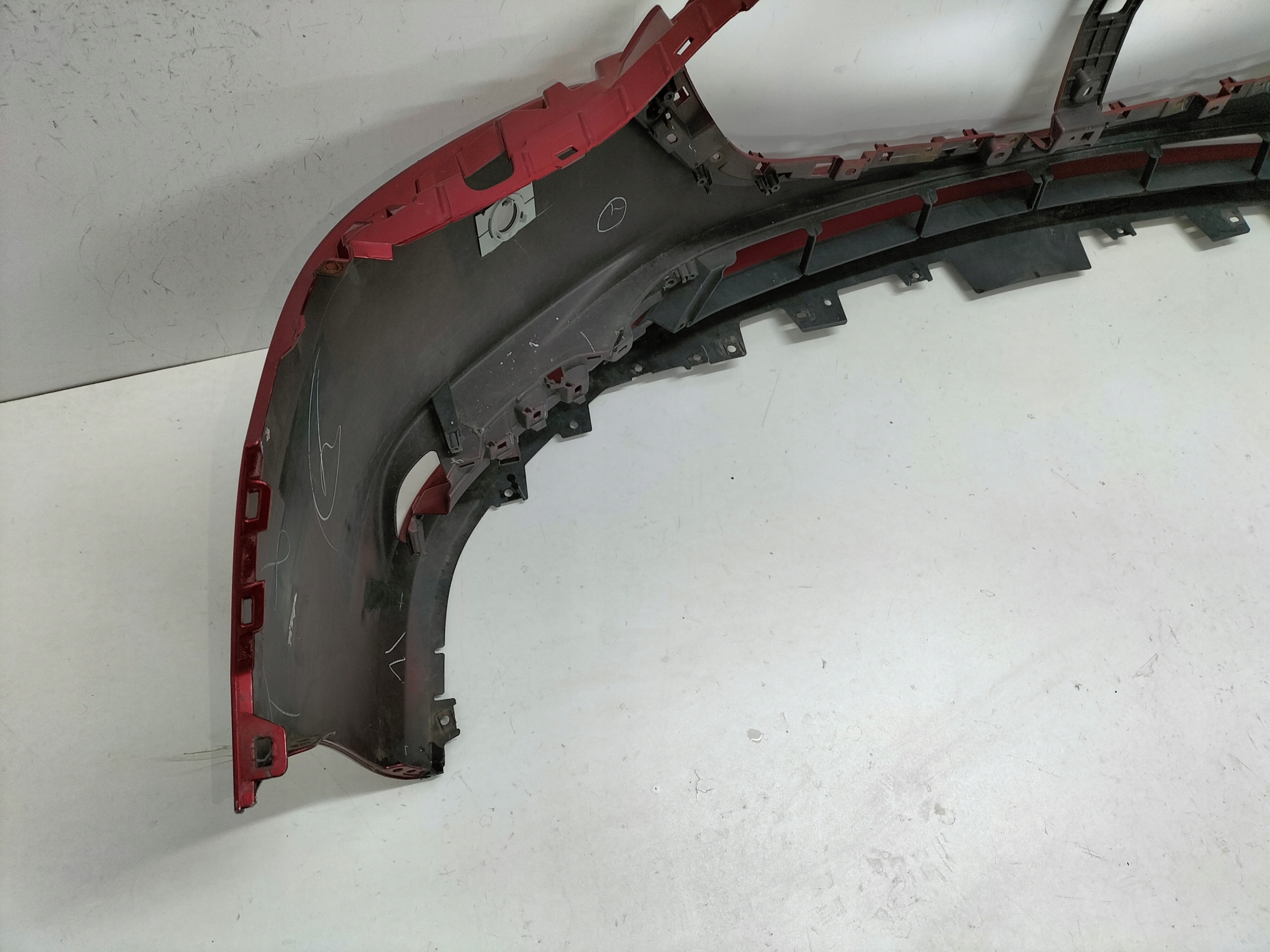 PREDNÝ NÁRAZNÍK MAZDA 3 BP 19- SEDAN