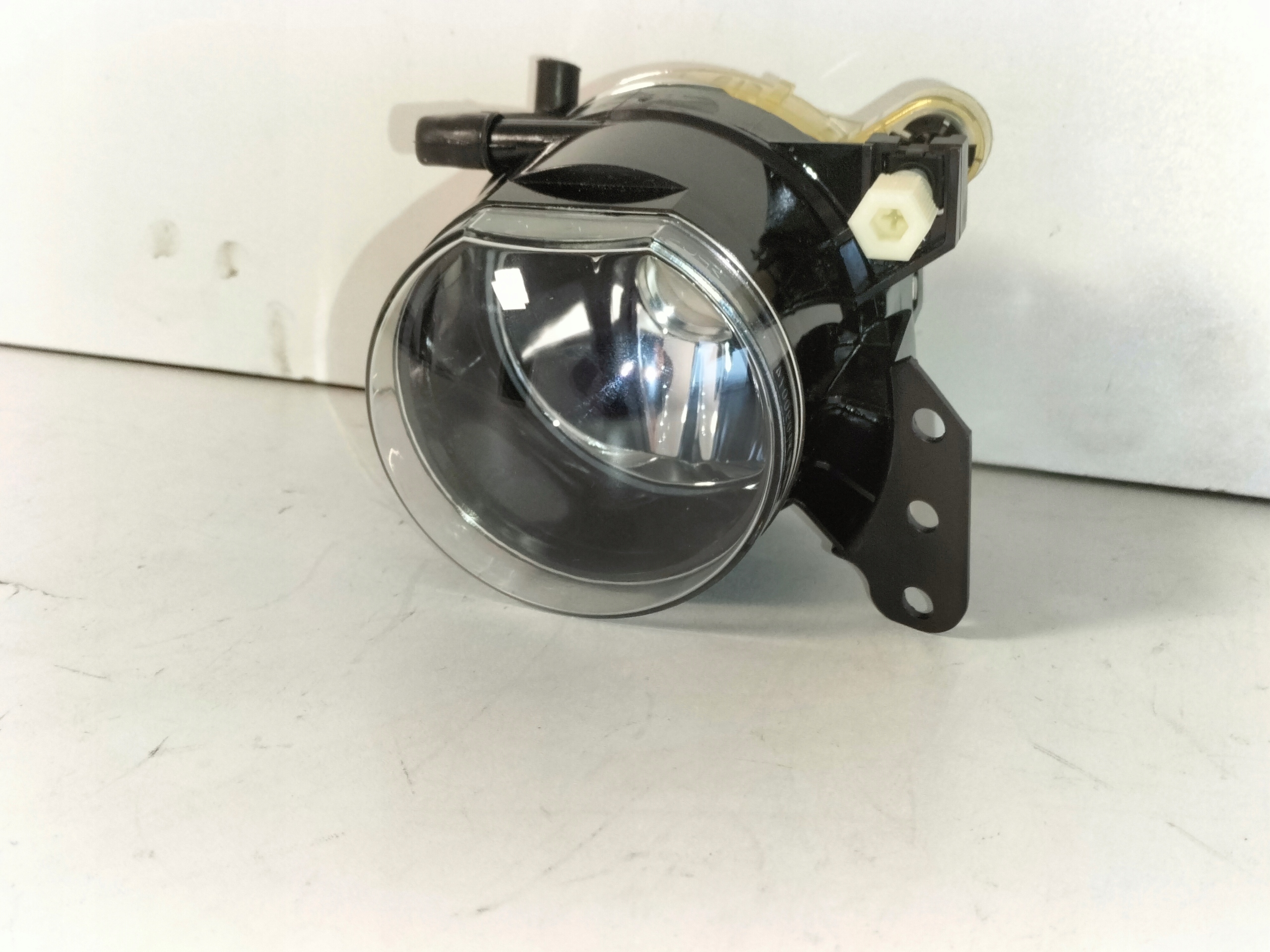 PRAVÁ PREDNÁ HMLOVKA BMW 3 E90 04- BMW 5 E60 03- BMW X3 E84 04-06 M