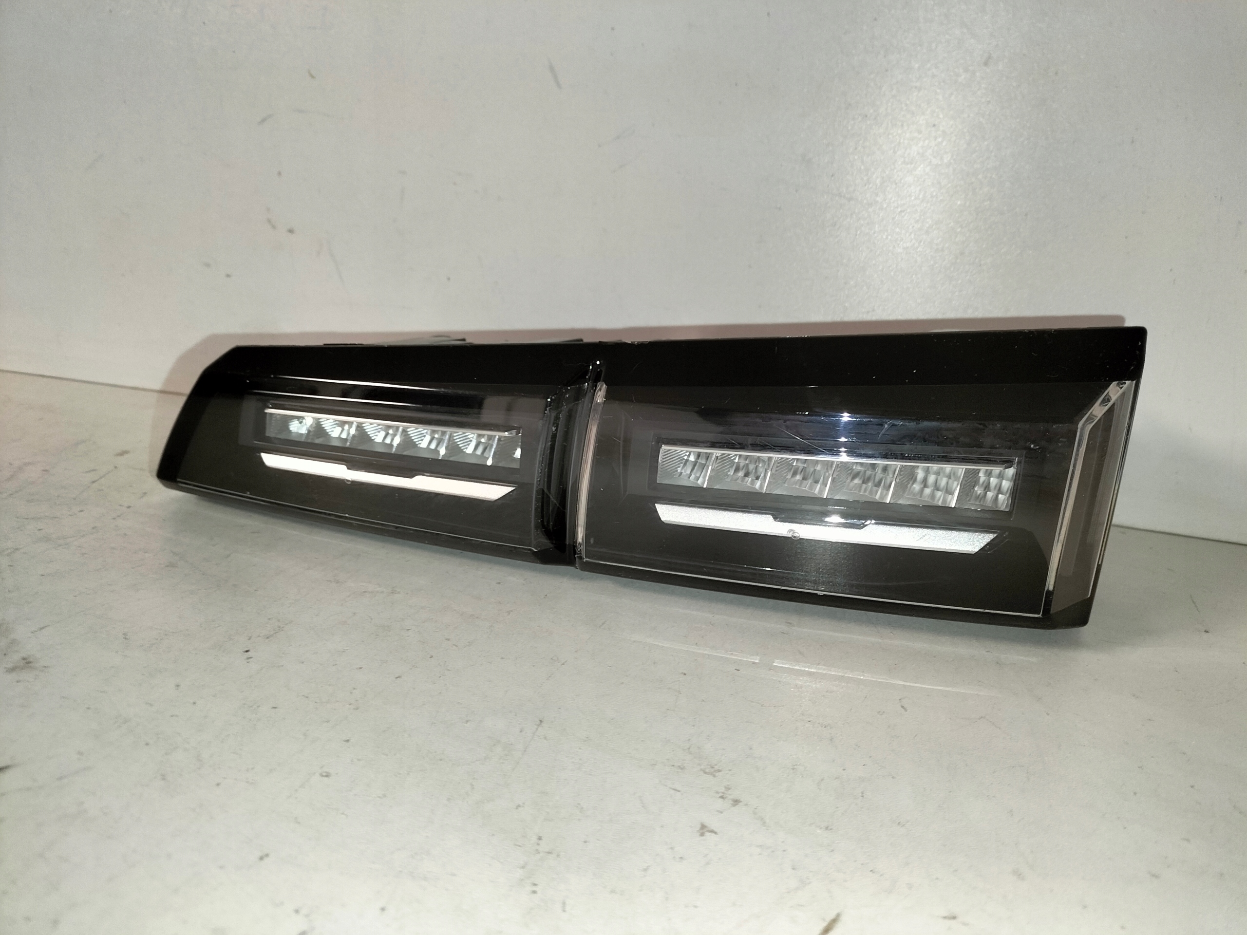 PRAVE ZADNE SVETLO PEUGEOT 308 III T10 21-