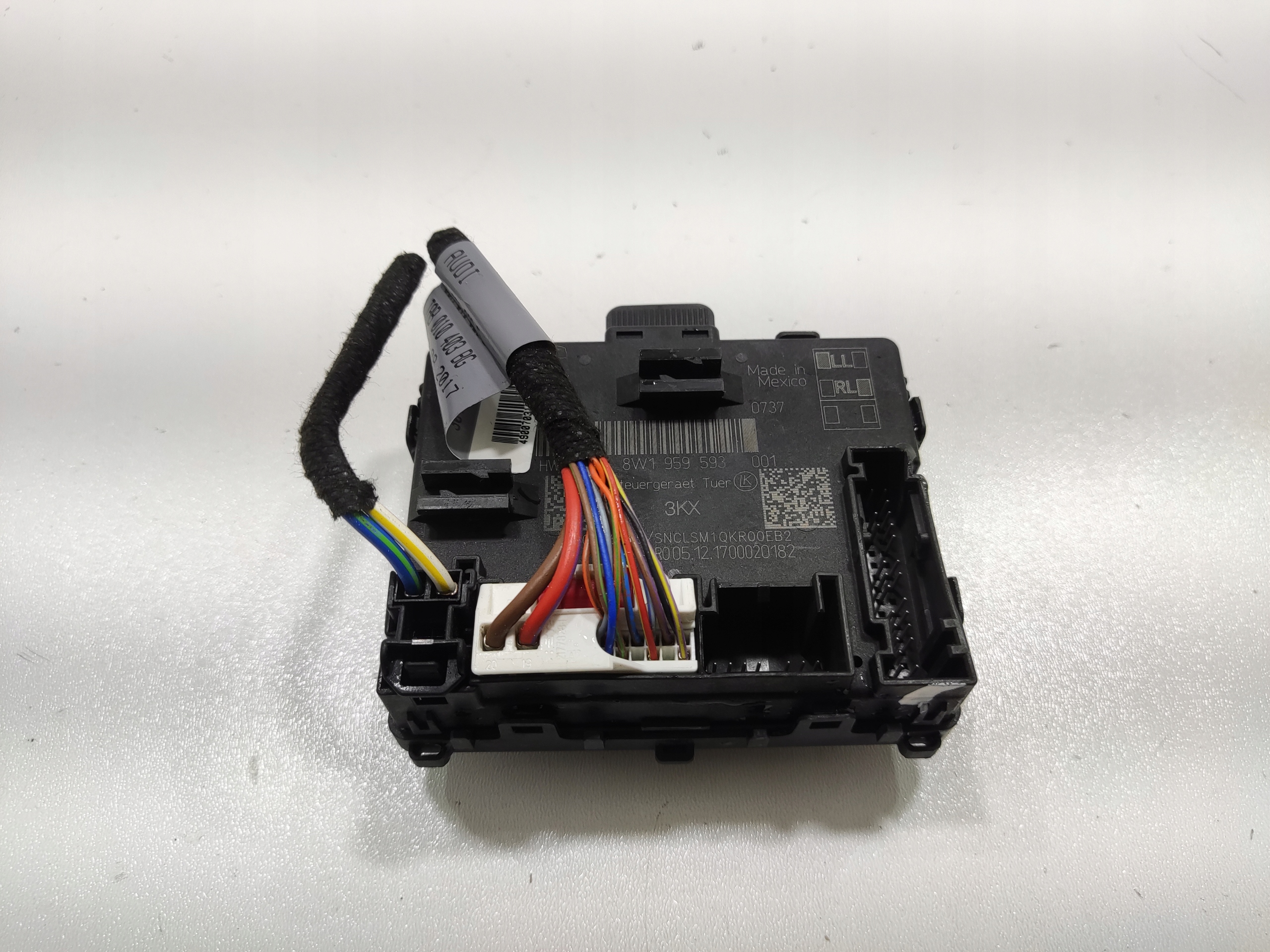 MODUL ĽAVÝCH PREDNÝCH DVERÍ AUDI Q5 II 80A 2016-2020 8W1959593