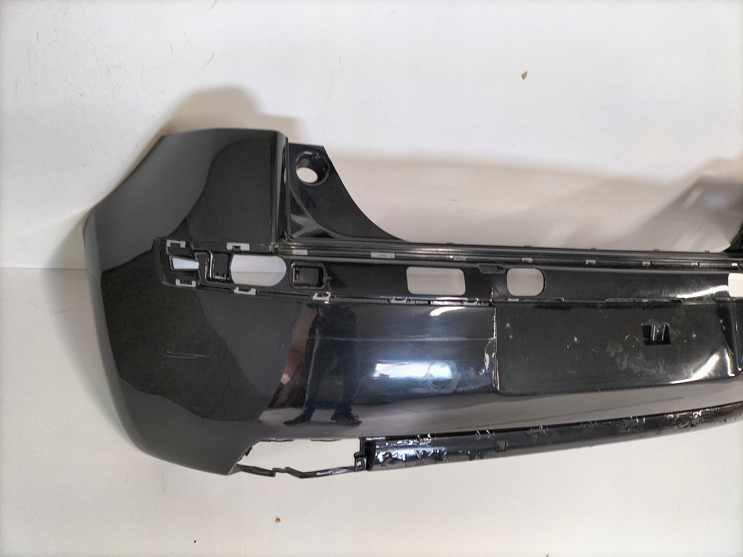ZADNÝ NÁRAZNÍK CITROEN C4 04-08 5DVERE
