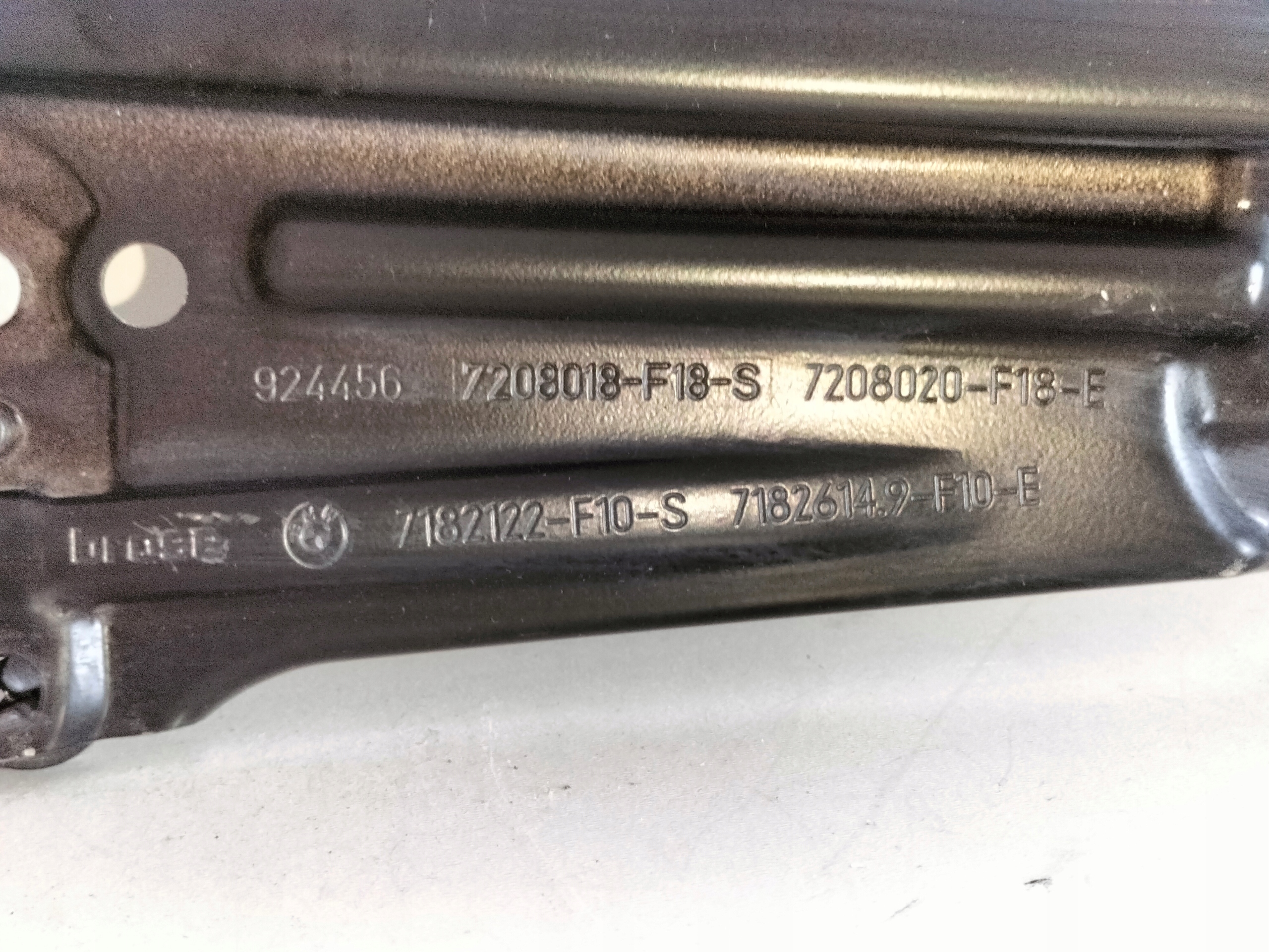 PRAVÉ ZADNÉ SŤAHOVANIE OKNA BMW 5 F10 F11 10-