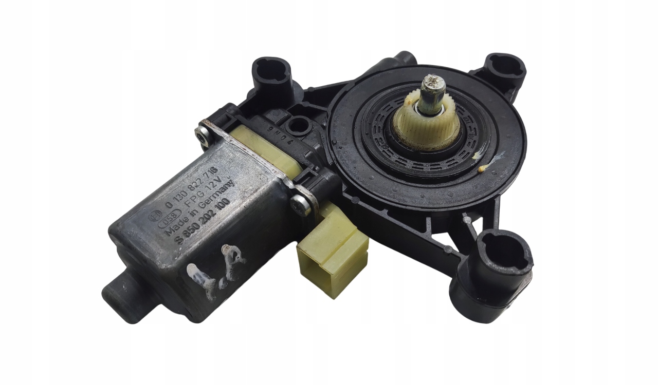 MOTORČEK OKNA PRAVE PREDNE DVERE VOLKSWAGEN GOLF VII 5Q0959802B 2012-2016