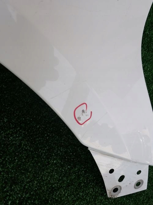 MERCEDES W907 907 W910 910 ĽAVÝ PREDNÝ BLATNÍK