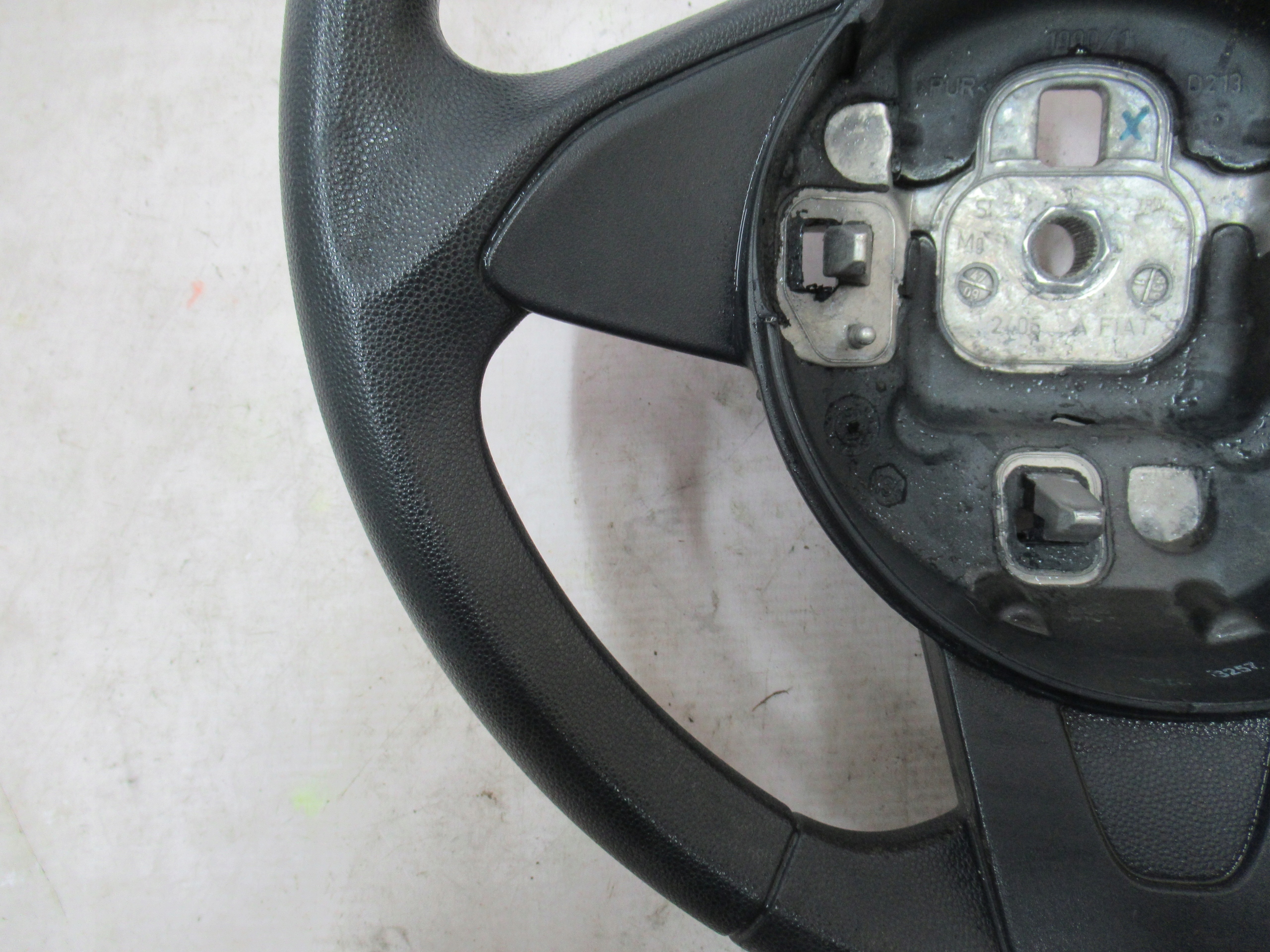 VOLANT FORD KA II 08-