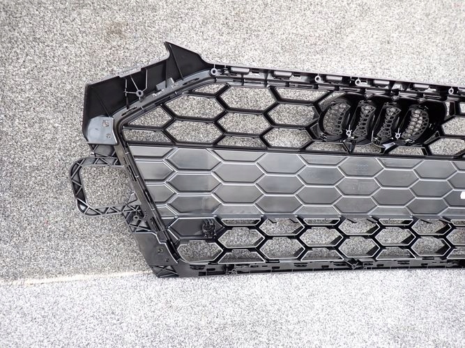 AUDI A4 B9 S-LINE 8W0 LIFT 19- MRIEZKA LISTA