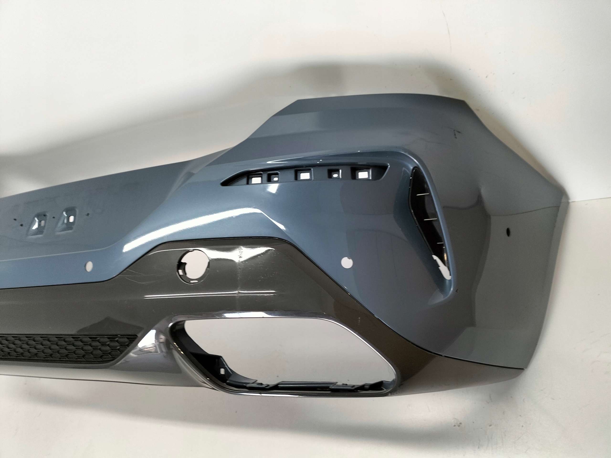 ZADNÝ NÁRAZNÍK BMW 8 G14 G15 18- M-PAKET