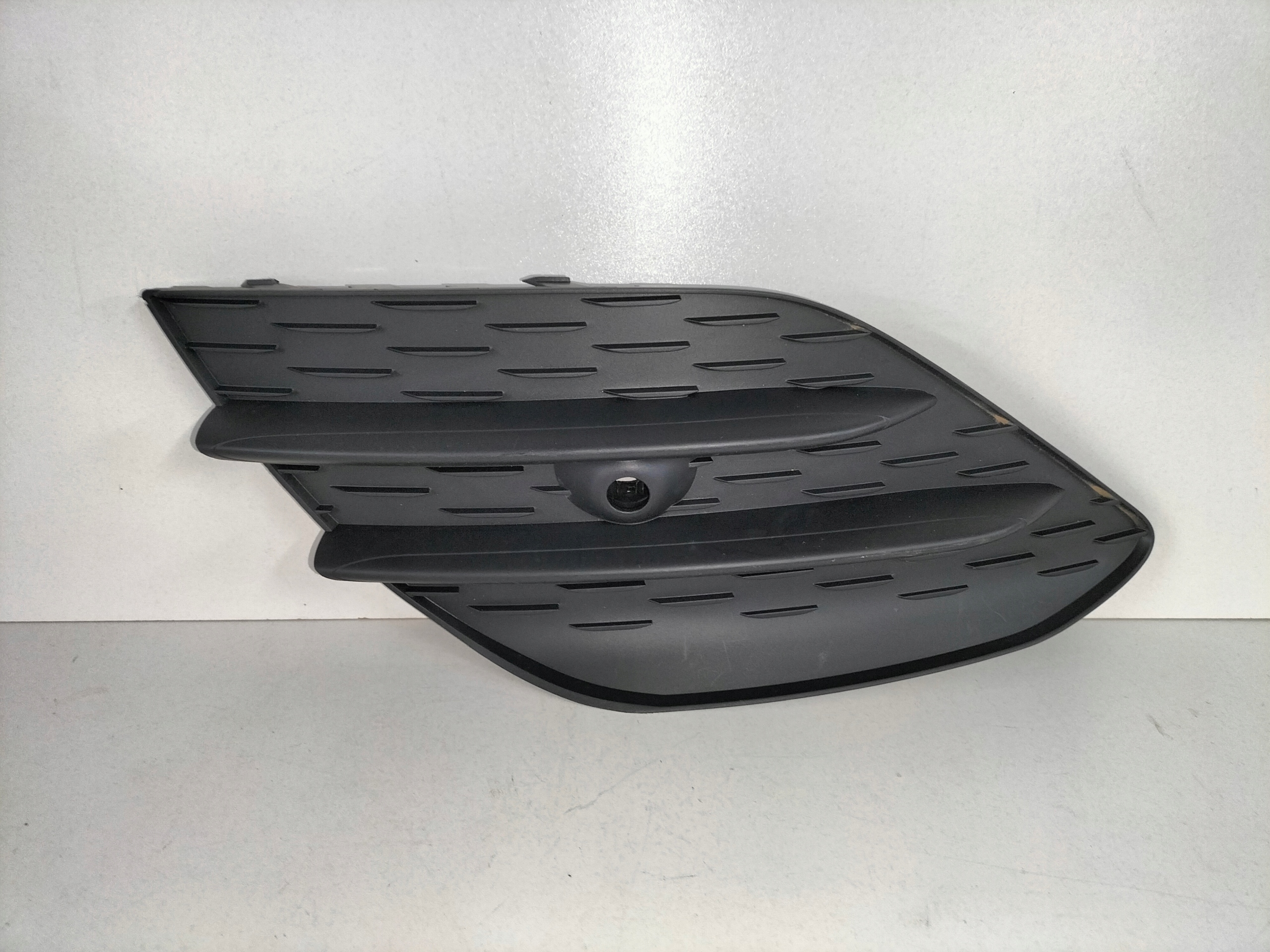 LAVA LISTA MRIEZKA MERCEDES CLA W118 LIFT 21-