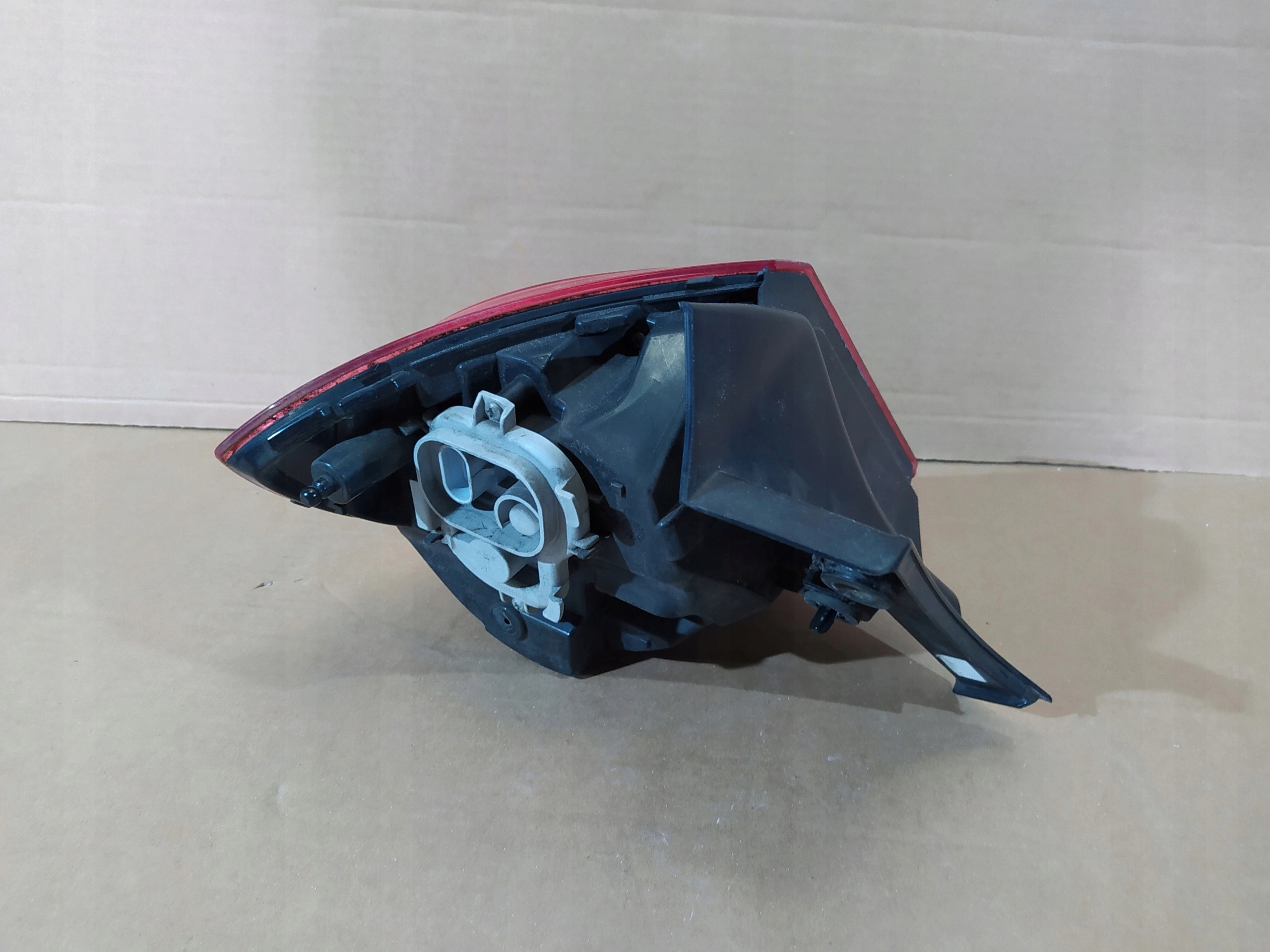 ALFA ROMEO GIULIETTA PRAVE ZADNE SVETLO