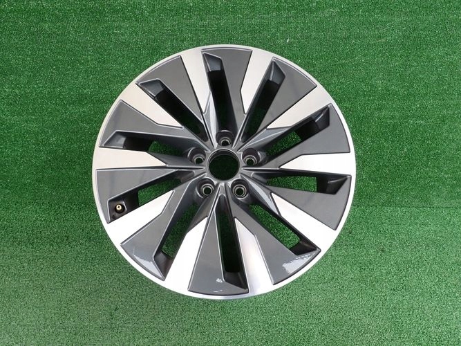 AUDI A6 C8 8Jx18 ET39 5×112 HLINIKOVY DISK ELEKTRON