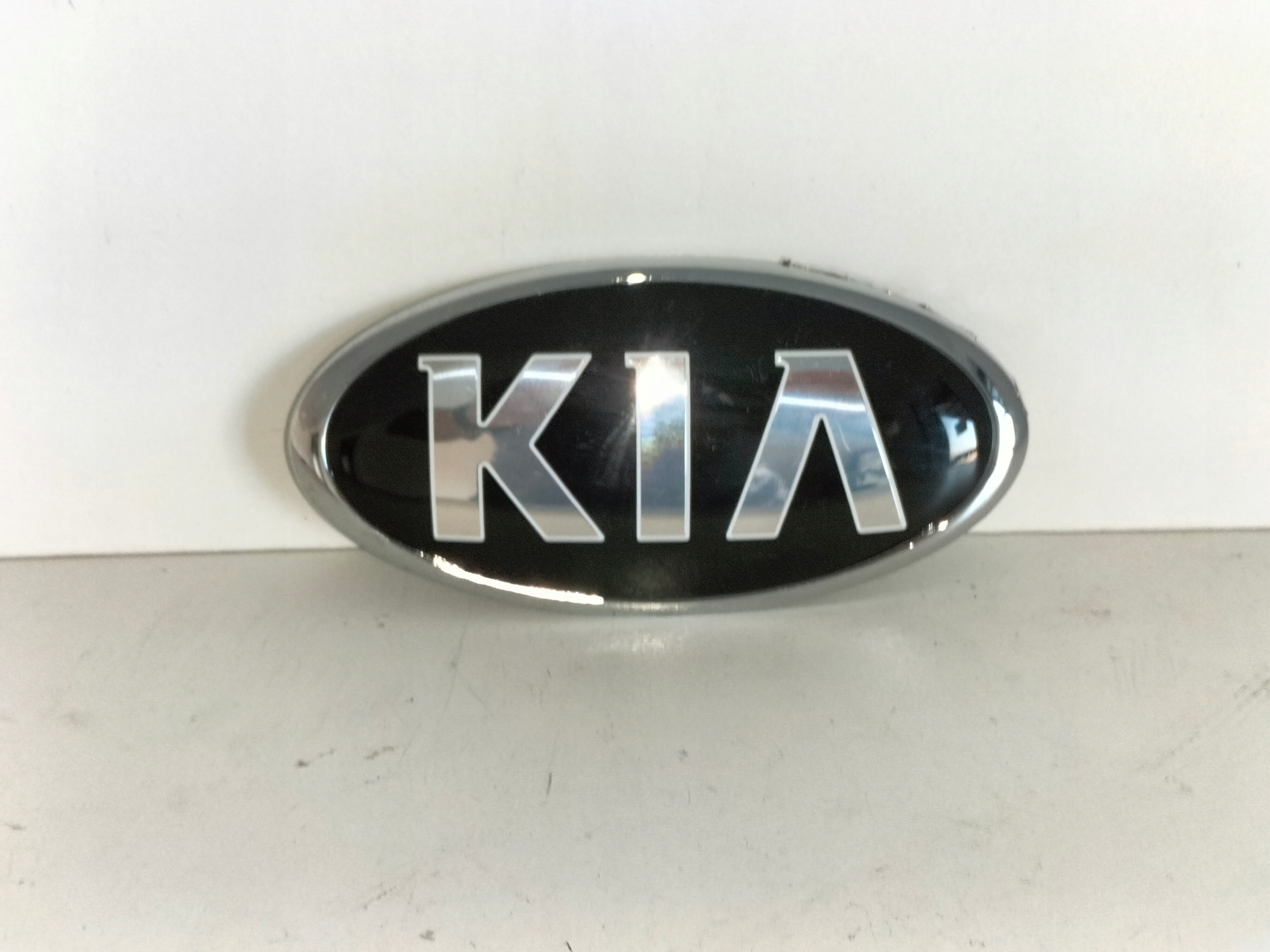 ZNAK EMBLEM ZADNEJ KAPOTY KIA CEED III 18- KOMBI STONIC 17-