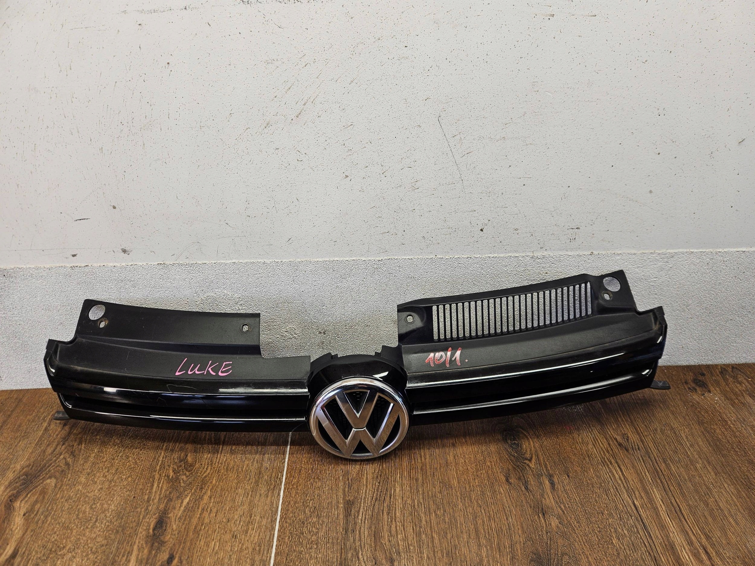Volkswagen Golf VI MRIEŽKA LIŠTA CHLADIČA LIŠTA MRIEŽKA 5K0853651
