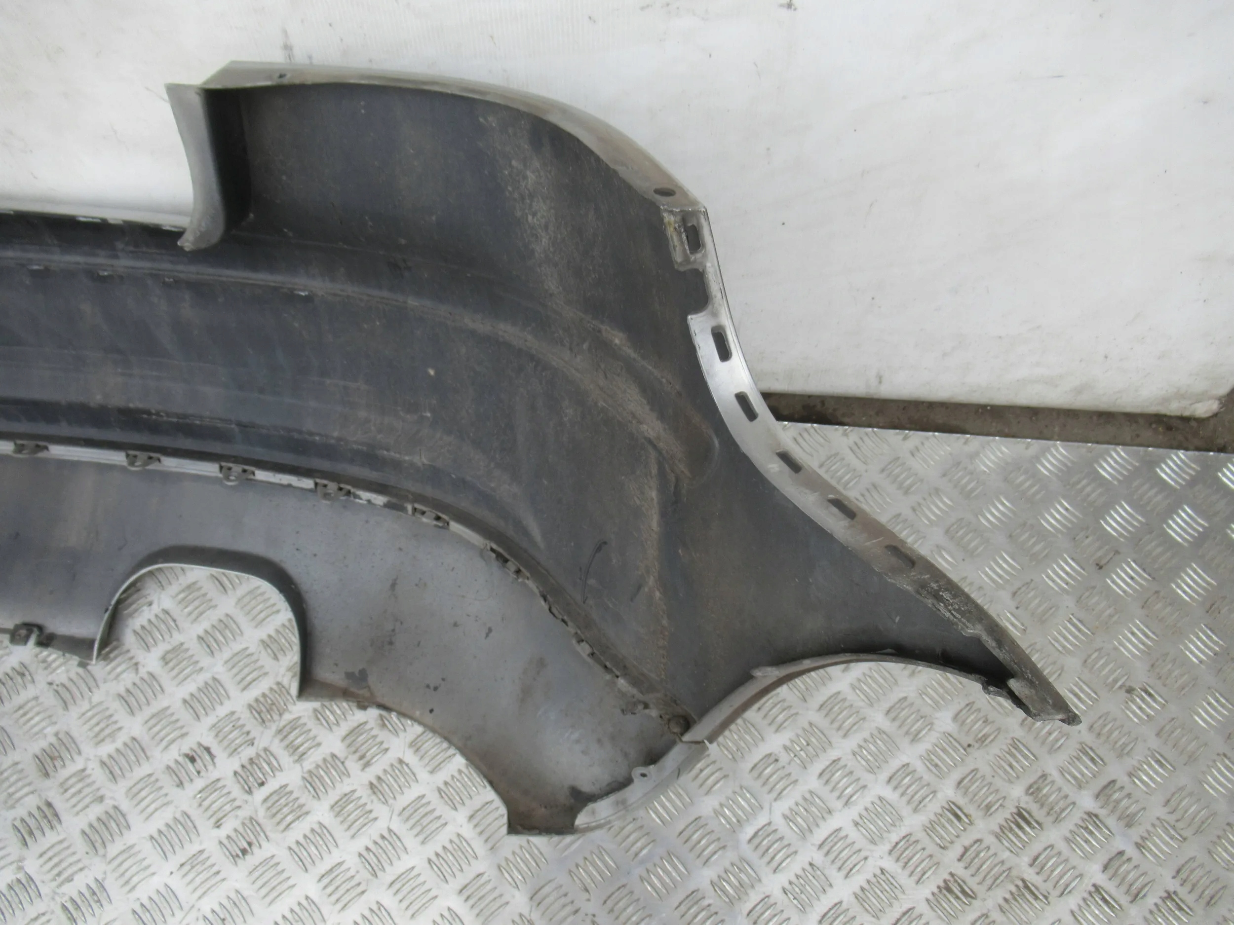 ZADNÝ NÁRAZNÍK AUDI A3 8P 3D