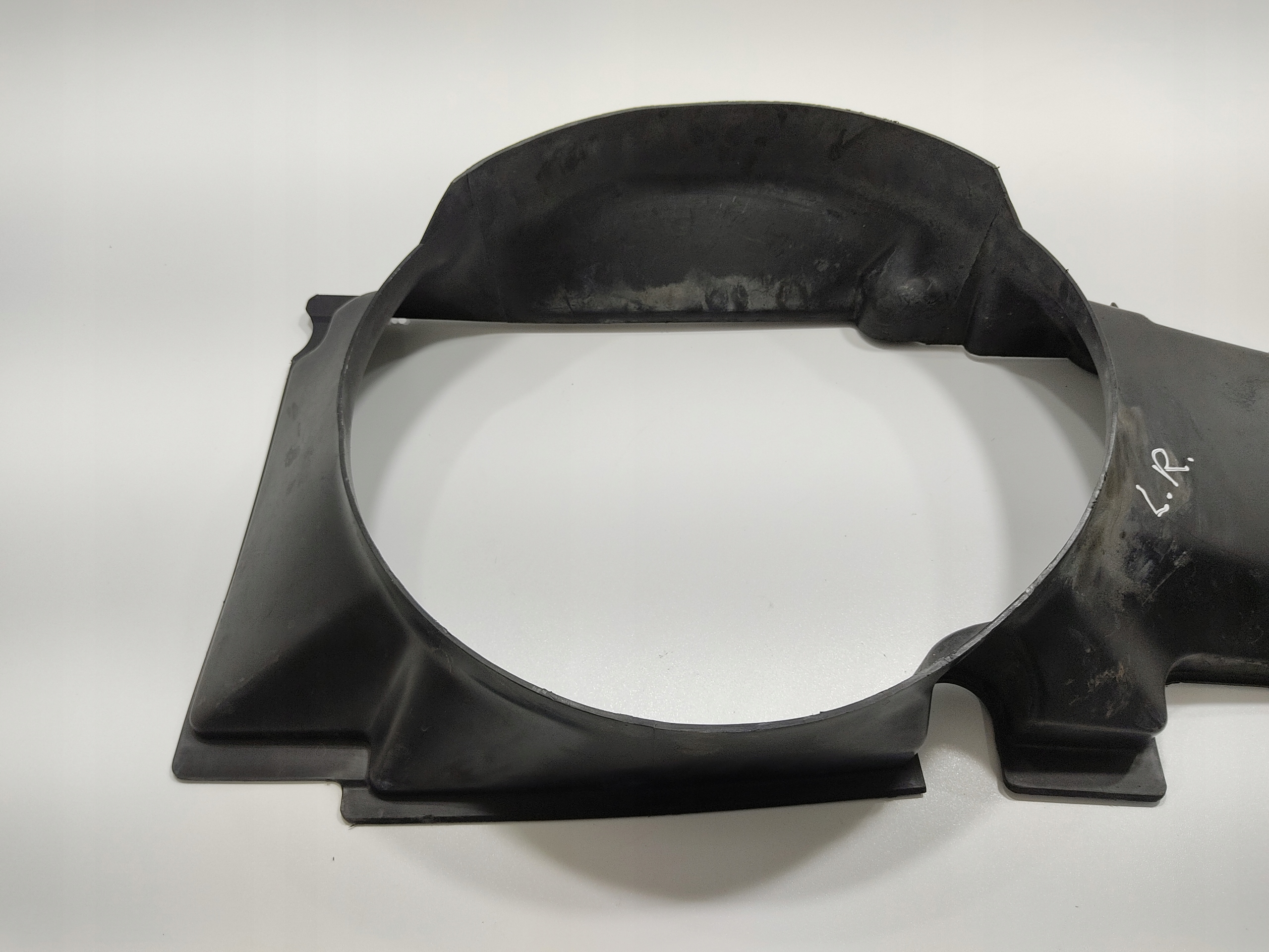 KRYT CHLADIČA VENTILÁTORA LAND ROVER RANGE ROVER I CLASSIC 2.5 D ESR0157