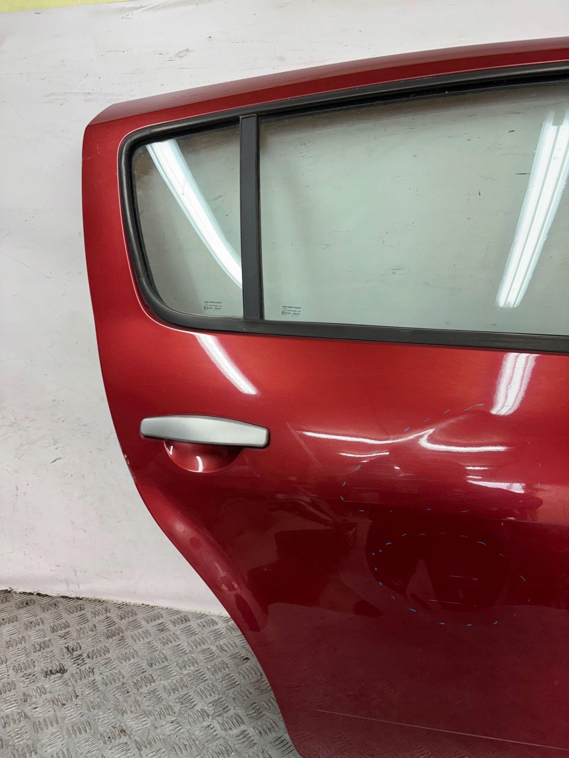 PRAVE ZADNE DVERE DACIA SANDERO I 08-