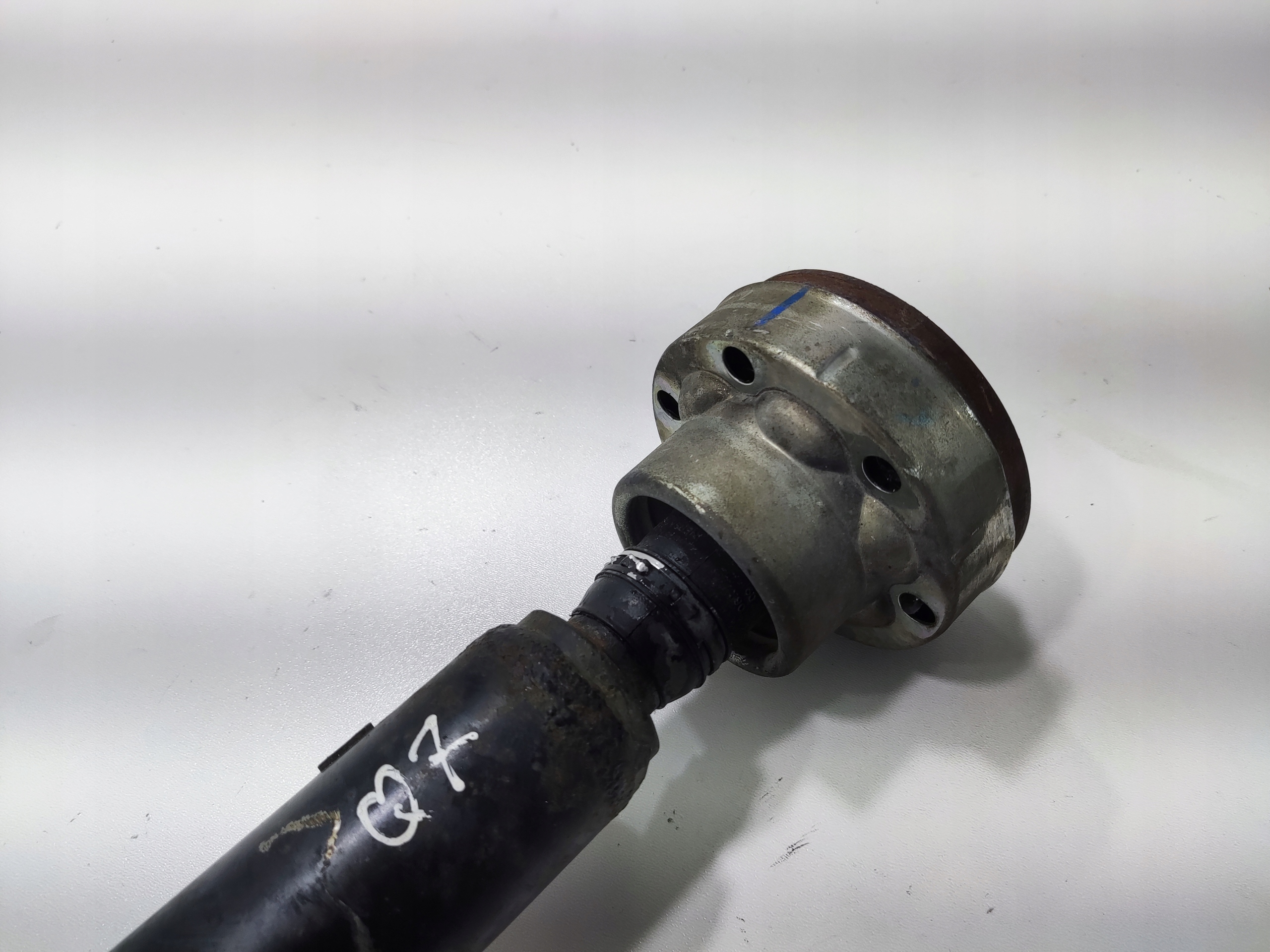 PREDNÝ KARDAN KRATKE AUDI Q7 I 4L 3.0 TDI 2005-2009 7L6521101H
