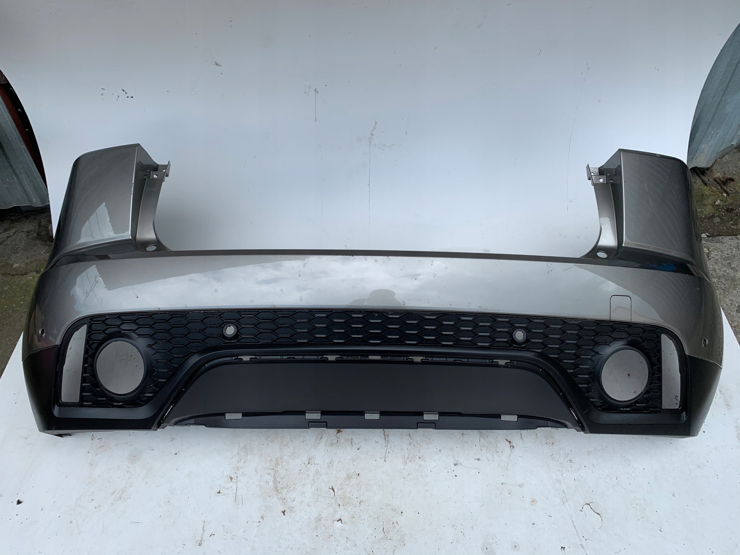 ZADNÝ NÁRAZNÍK JAGUAR E-PACE PDC