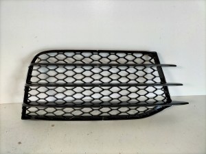 KRYTKA MRIEZKA PREDNEHO NARAZNIKA PRAVA AUDI TT RS 8J 06-14 KRYTKA MRIEZKA PREDNEHO NARAZNIKA PRAVA AUDI TT RS 8J 06-14