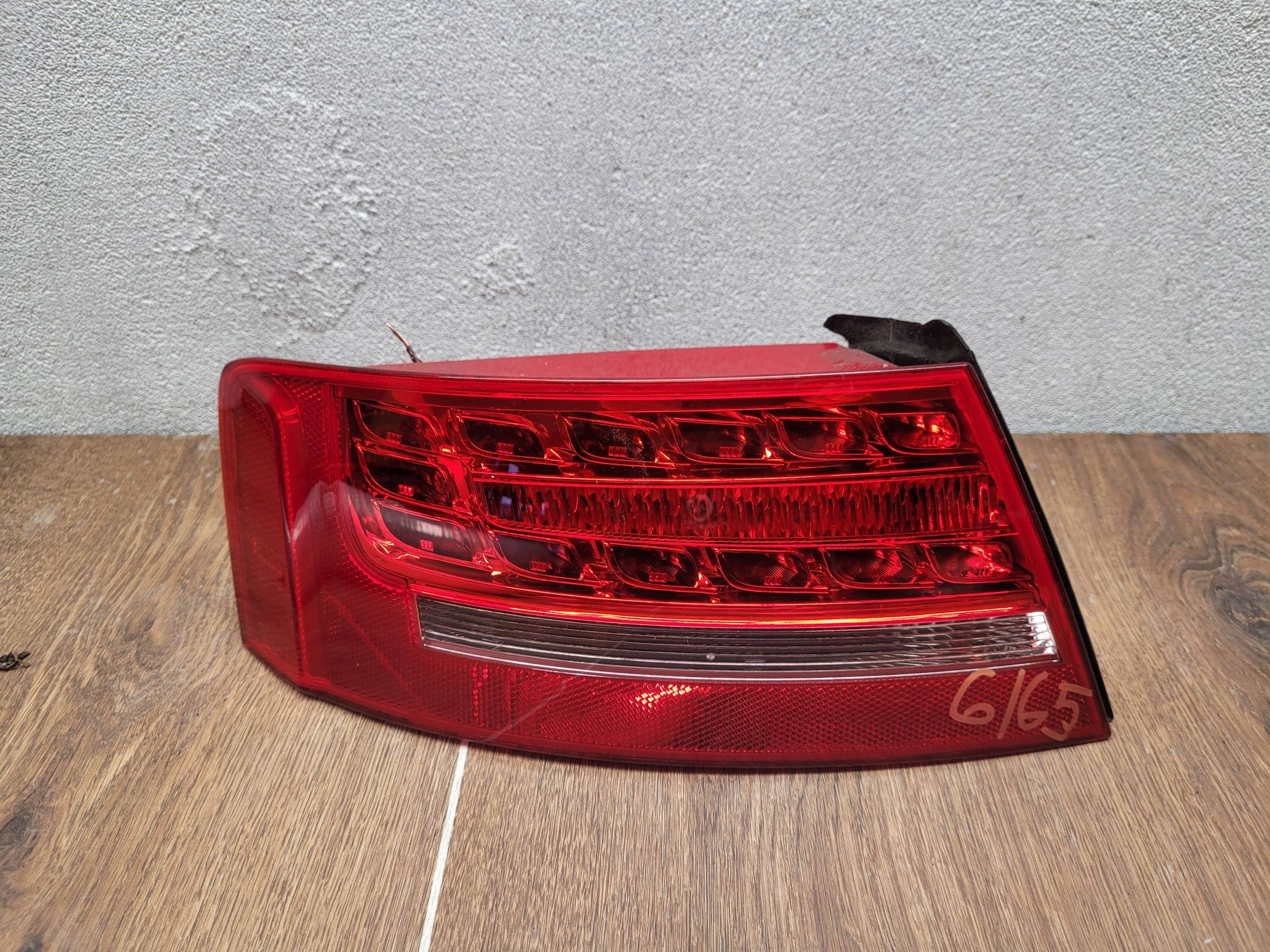 Audi A5 8T LED 8T0945095B ĽAVÉ ZADNÉ SVETLO