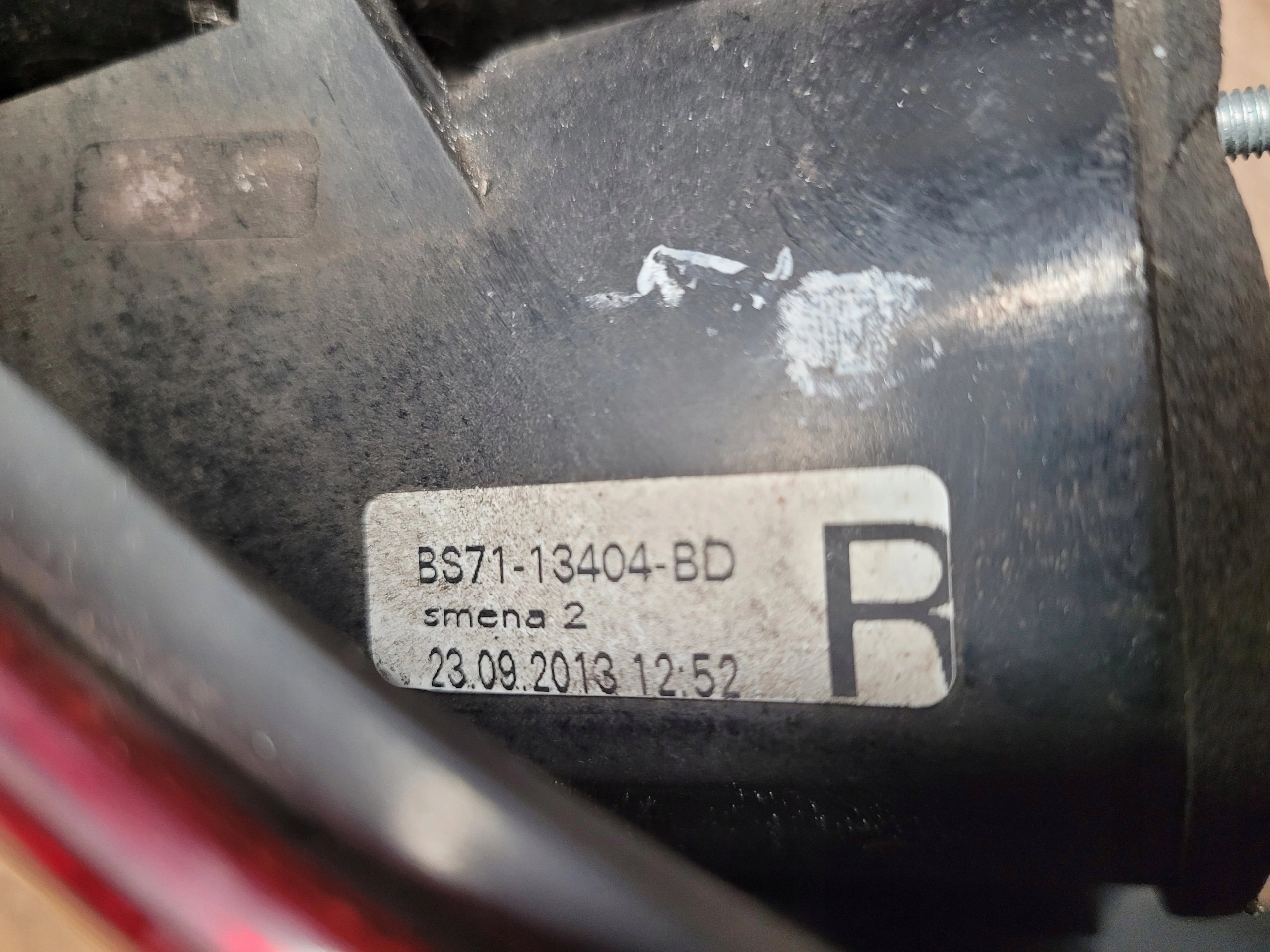 FORD MONDEO MK4 LIFT KOMBI PRAVÉ ZADNÉ SVETLO BS71-13404-BD