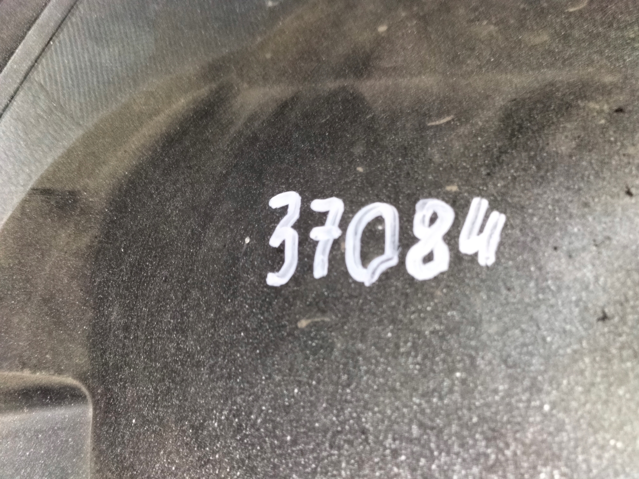 PRÍVOD DRZIAK HMLOVKAu PREDNÝ SVETLOy BMW X6 F16 14-19