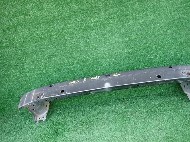 TOYOTA AURIS II 12- VYSTUHA PREDNEHO NARAZNIKA