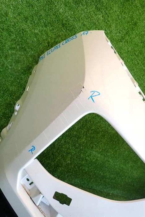 MITSUBISHI ECLIPSE CROSS 17- PREDNÝ NÁRAZNÍK