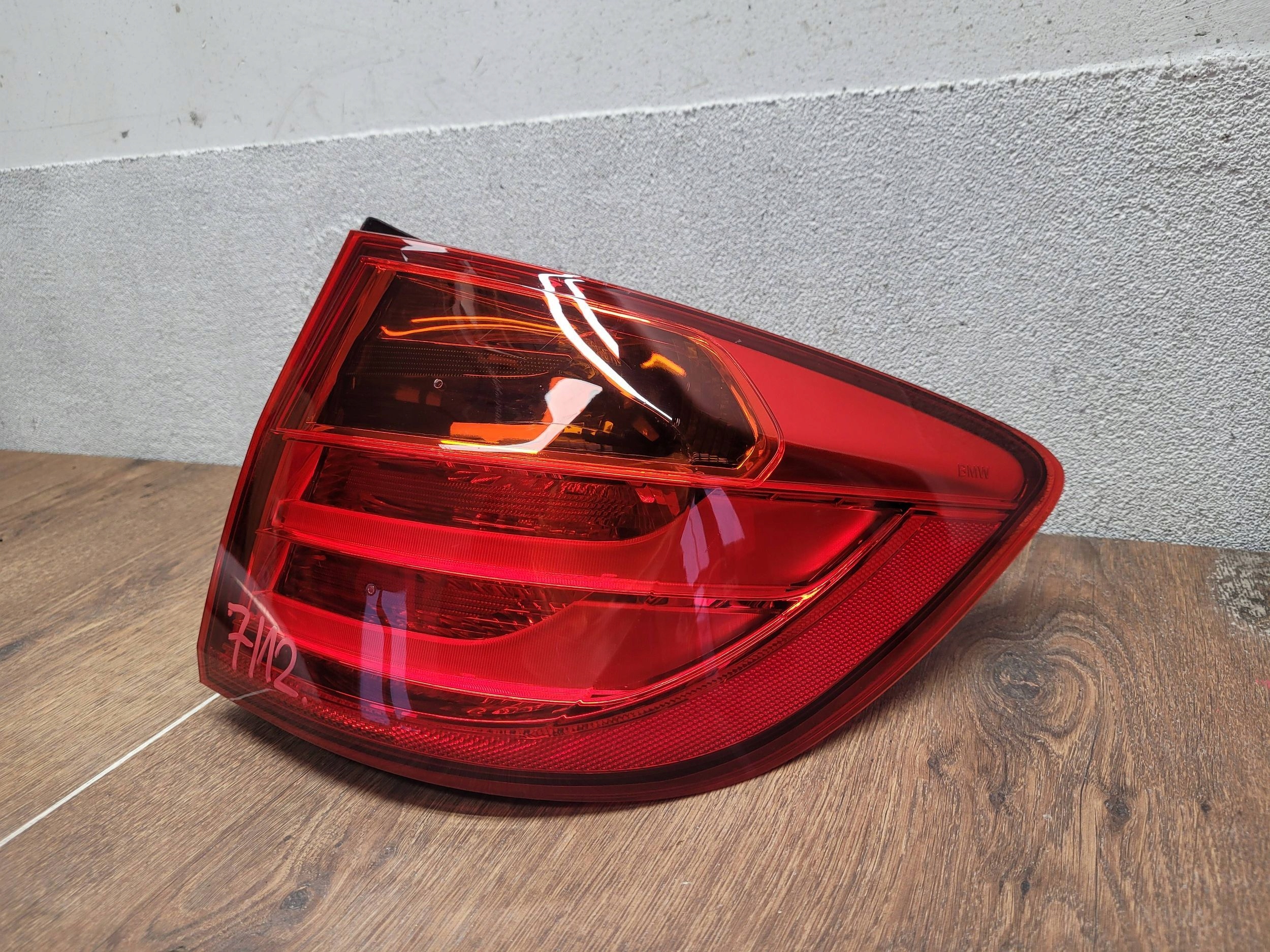 BMW 3 F31 7429728 PRAVÉ ZADNÉ SVETLO