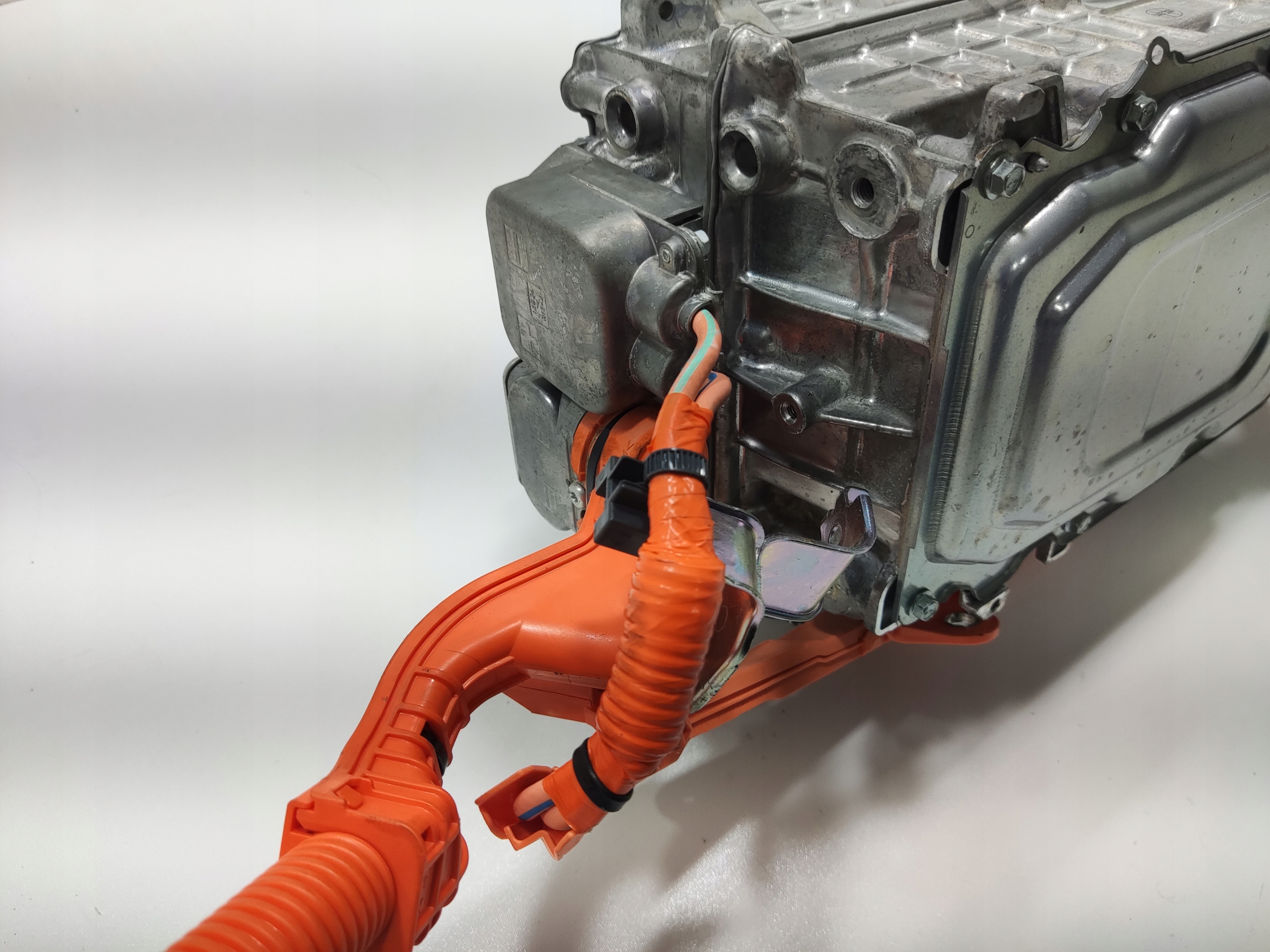 INVERTOR KONVERTOR TOYOTA YARIS CROSS 1.5 HYBRID 2020-2025 G9200-K2011