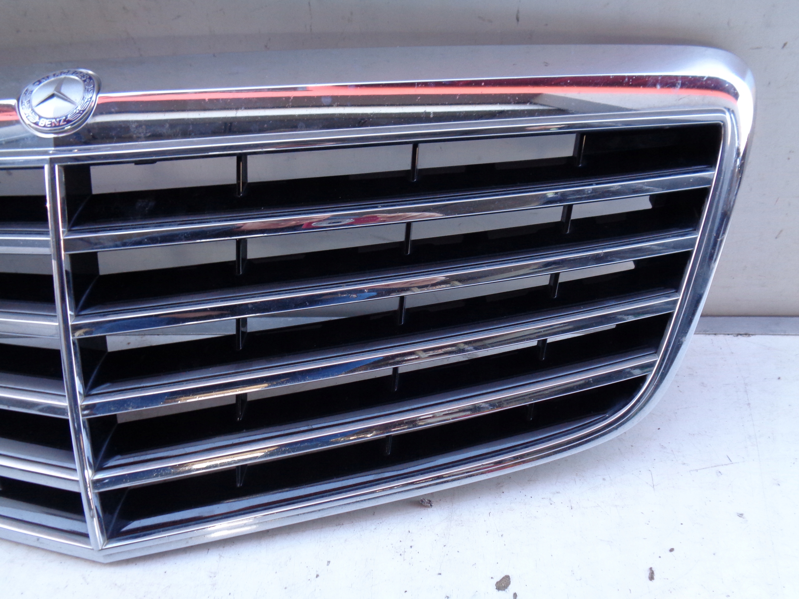MRIEZKA LISTA MERCEDES E-KLASA W211 06- LIFT