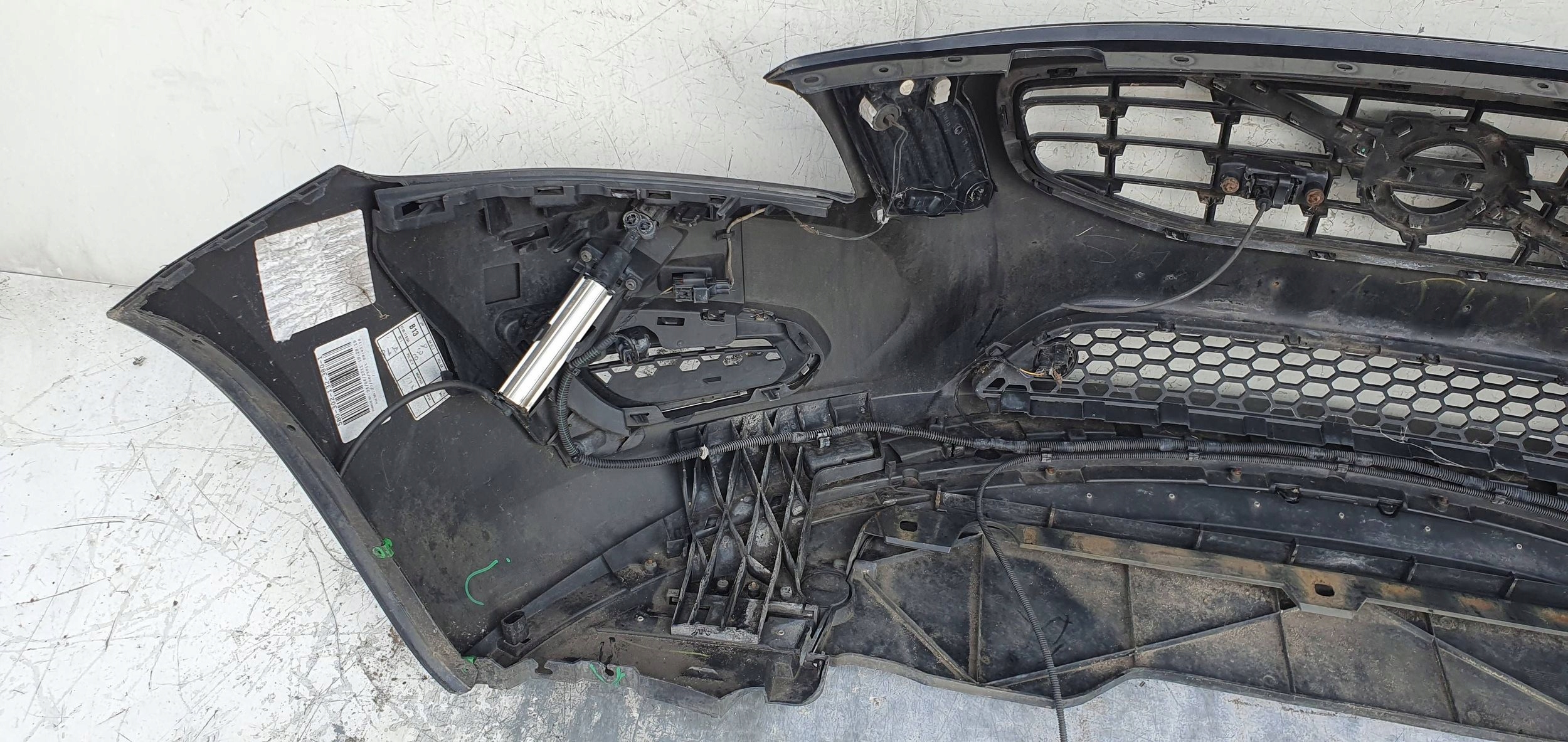 Volvo V60 S60 -013 XENON PDC KAMERA PREDNÝ NÁRAZNÍK 30795006