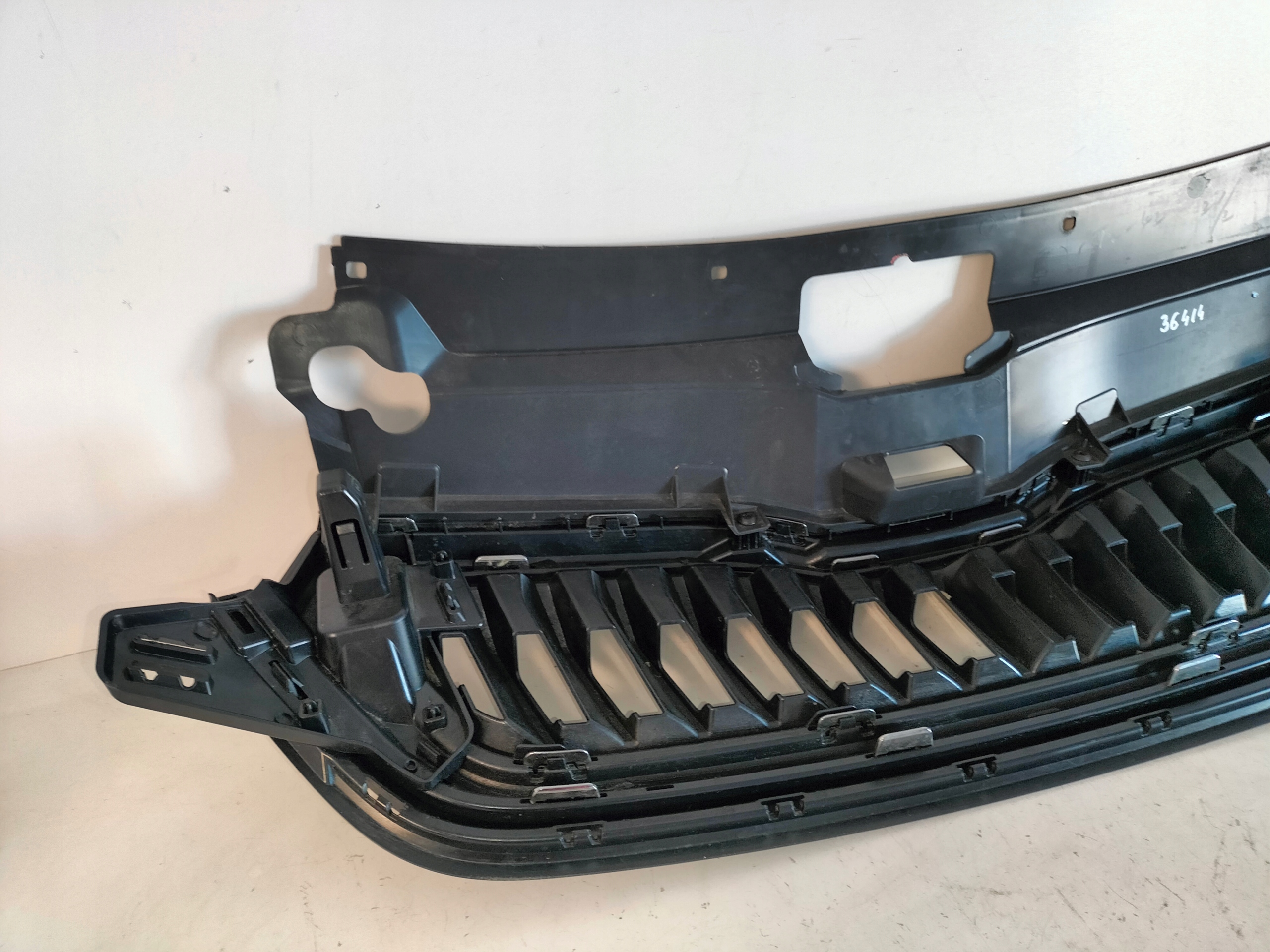 MRIEZKA LISTA SKODA RAPID LIFT II 20-