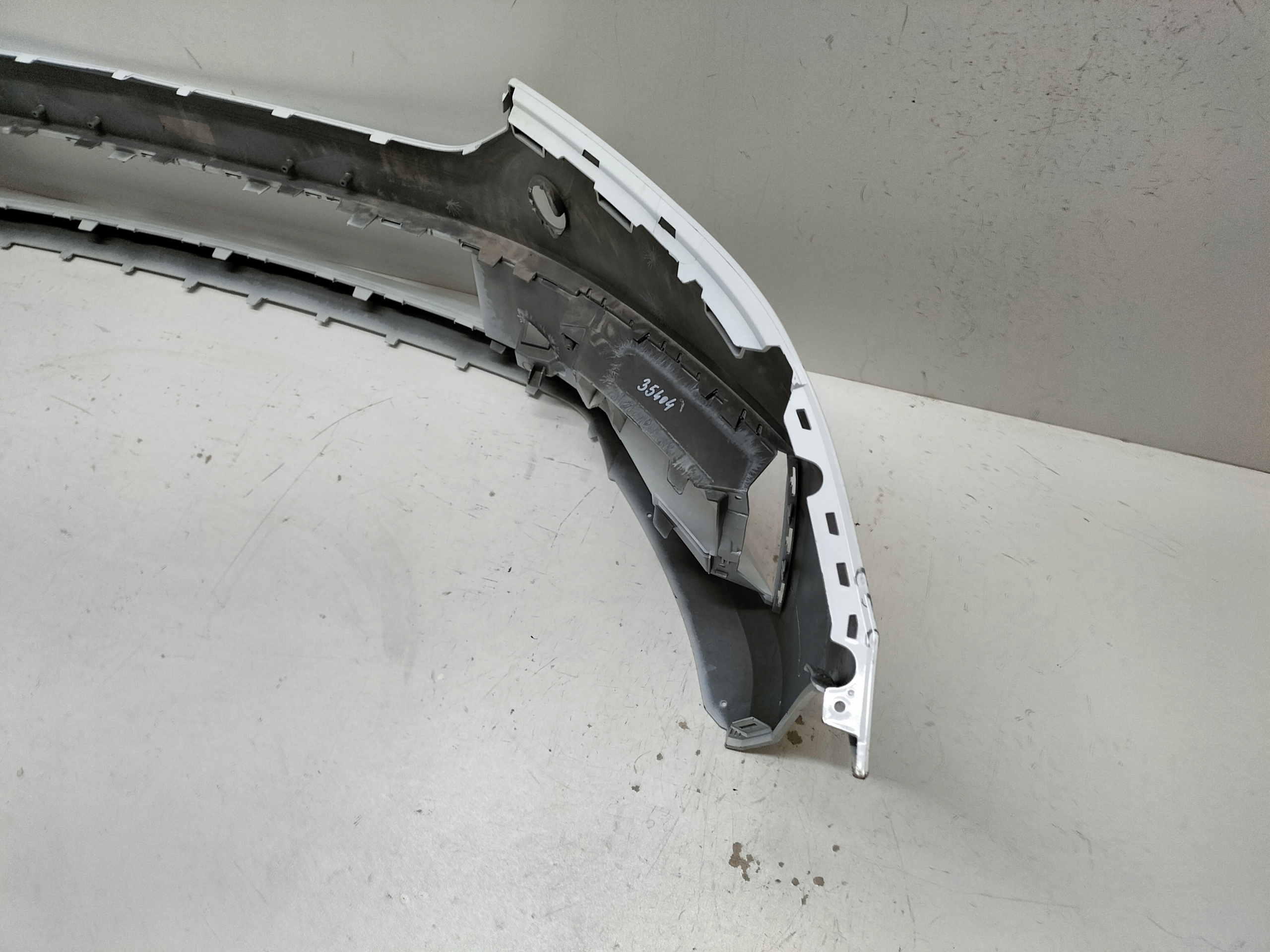 PREDNÝ NÁRAZNÍK SKODA FABIA 4 IV 21-