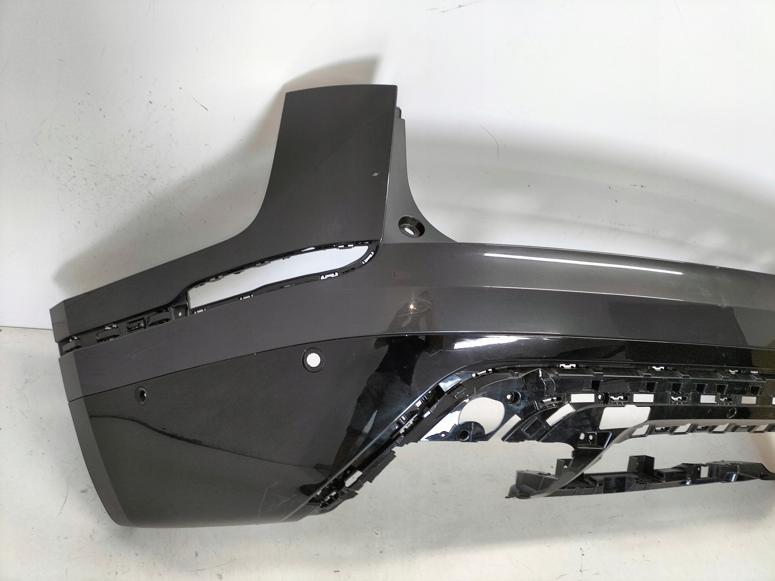 ZADNÝ NÁRAZNÍK RANGE ROVER VELAR 17-