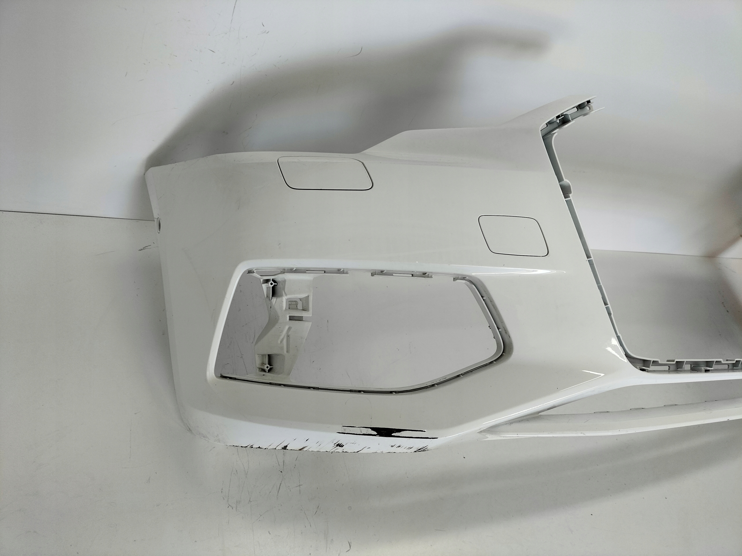 PREDNÝ NÁRAZNÍK AUDI A6 C8 18-