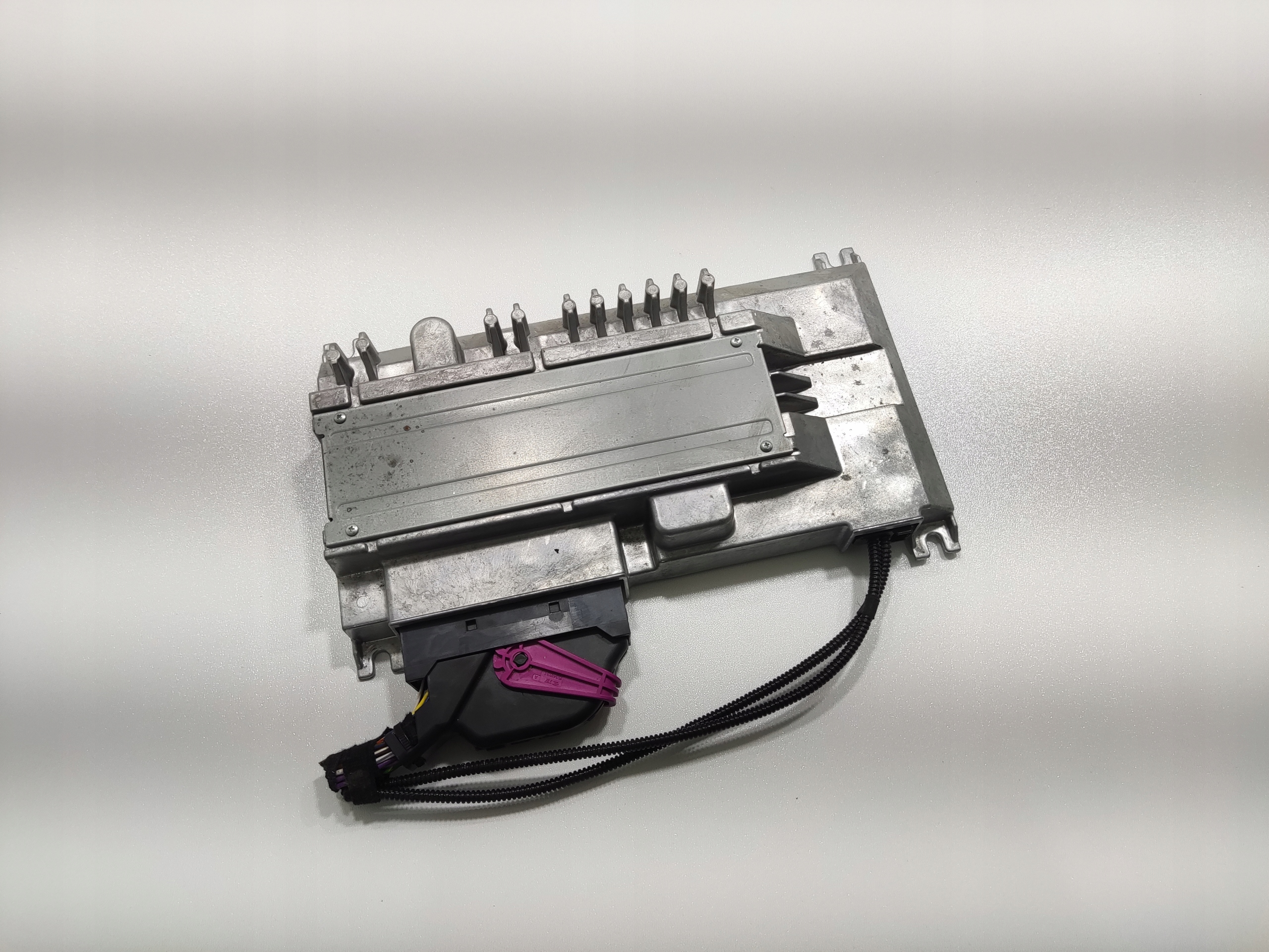 ZOSILŇOVAČ RÁDIA AUDIO AUDI A3 8V BANG OLUFSEN 81A035466B 2016-2019 LIFT