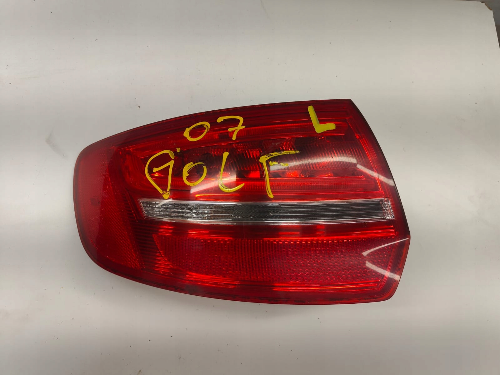 Audi a3 8p lift LAVE ZADNE SVETLO 3AE945096C LED