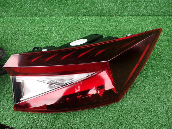 SKODA ENYAQ LED LAVE A PRAVE ZADNÉ SVETLO kpl