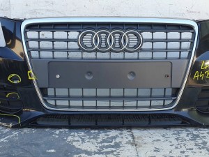 AUDI A4 B8 PREDNÝ NÁRAZNÍK AUDI A4 B8 PREDNÝ NÁRAZNÍK
