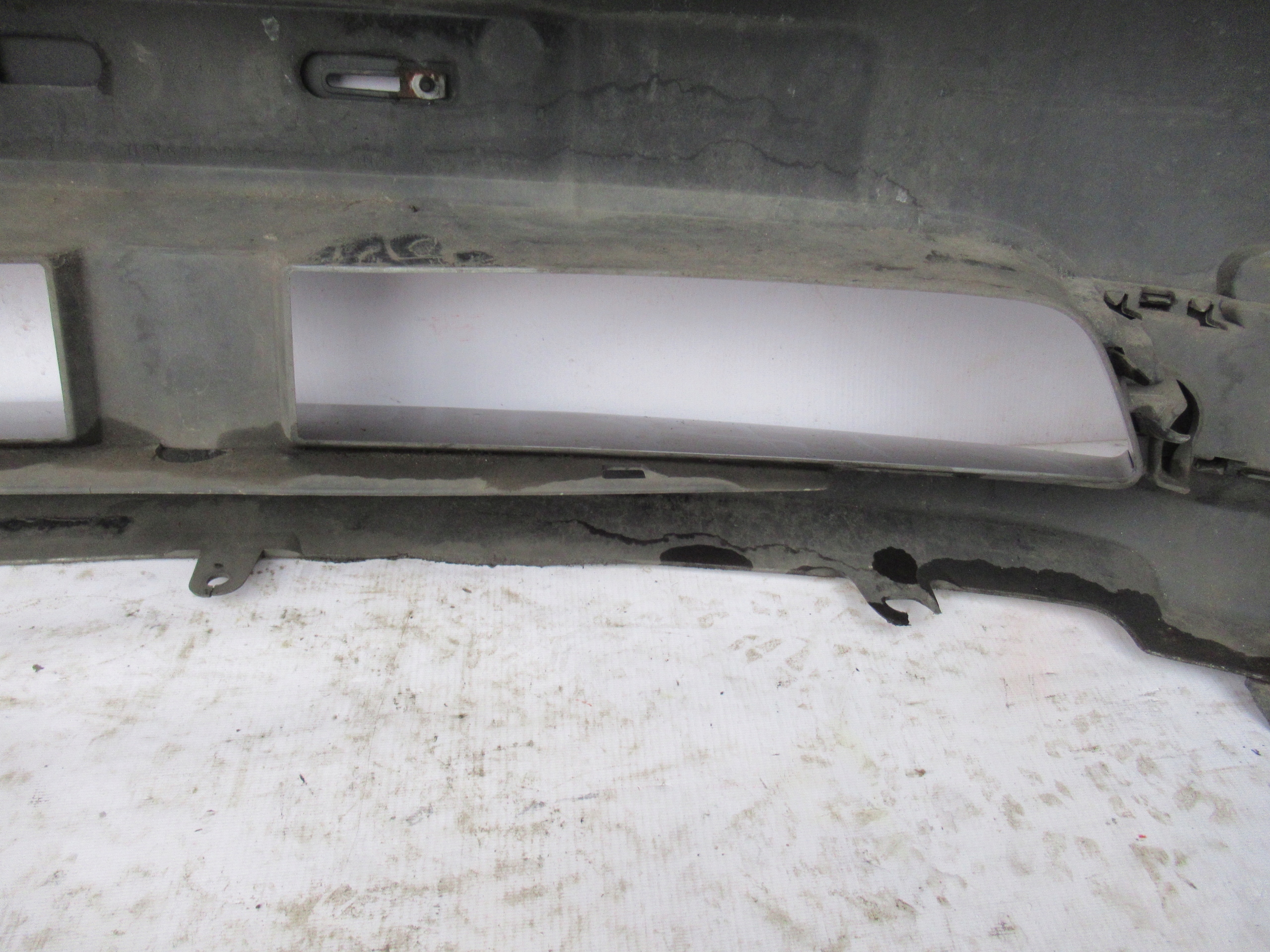 PREDNÝ NÁRAZNÍK SUBARU LEGACY 07-