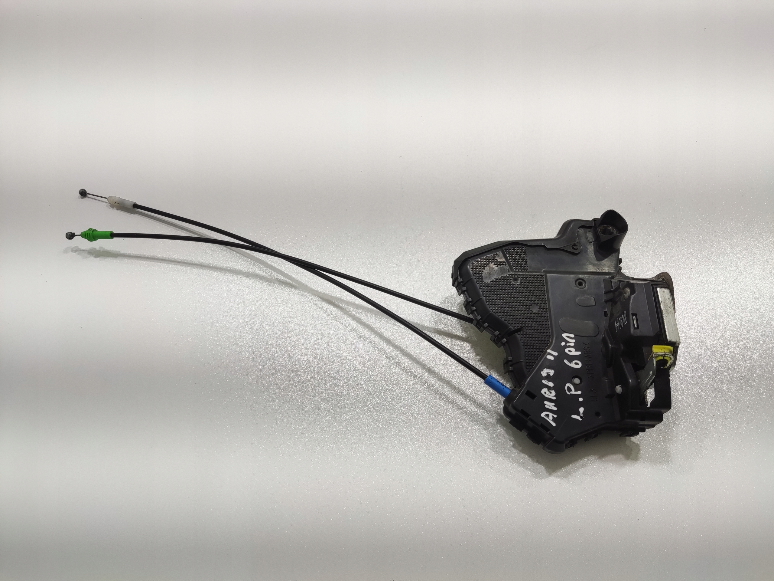 ZAMOK LAVYCH PREDNYCH DVERI TOYOTA AURIS II E18 2012-2018 6 PIN EUROPA