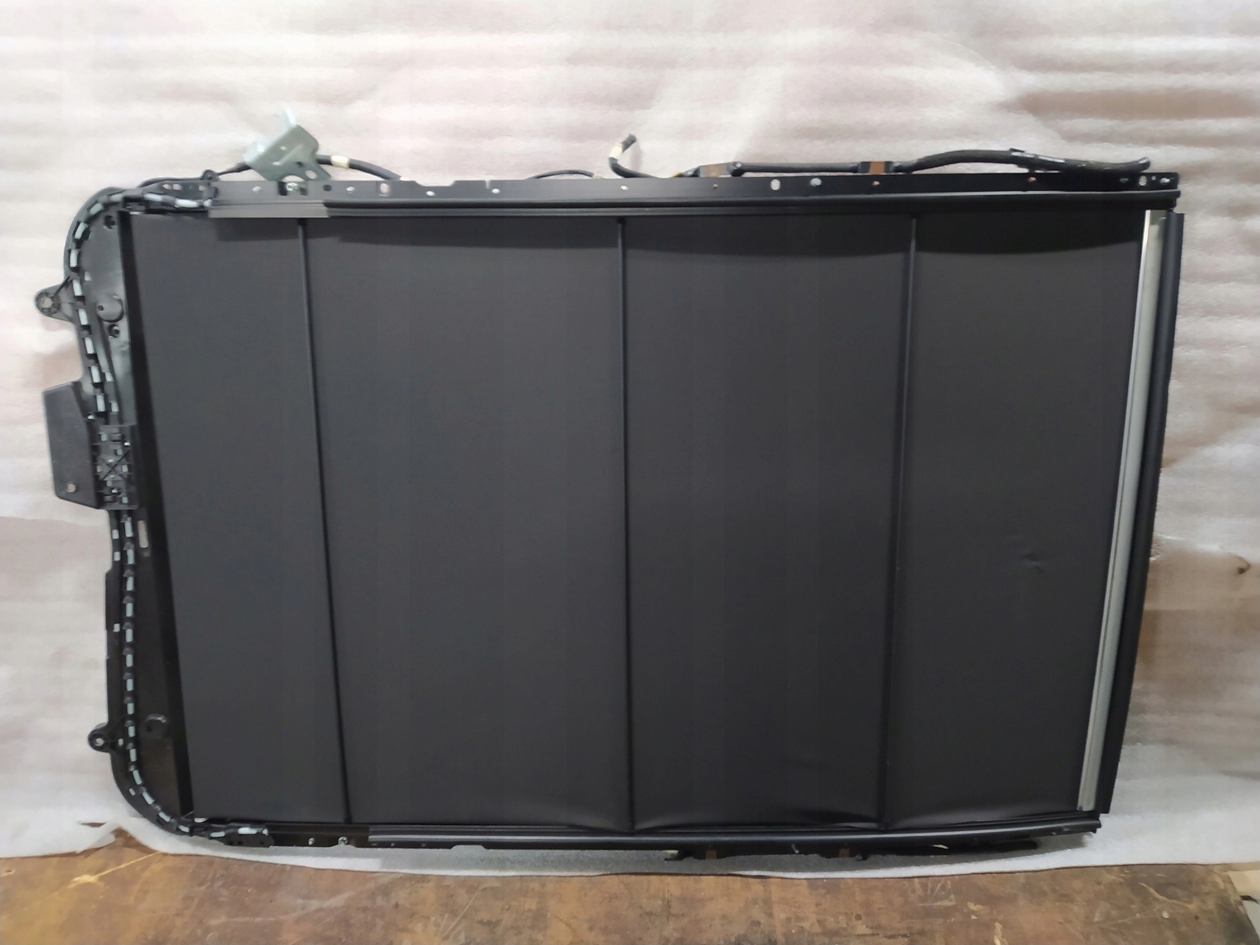 RENAULT KADJAR ROLETA STROPNY TAPACIR 9000004218