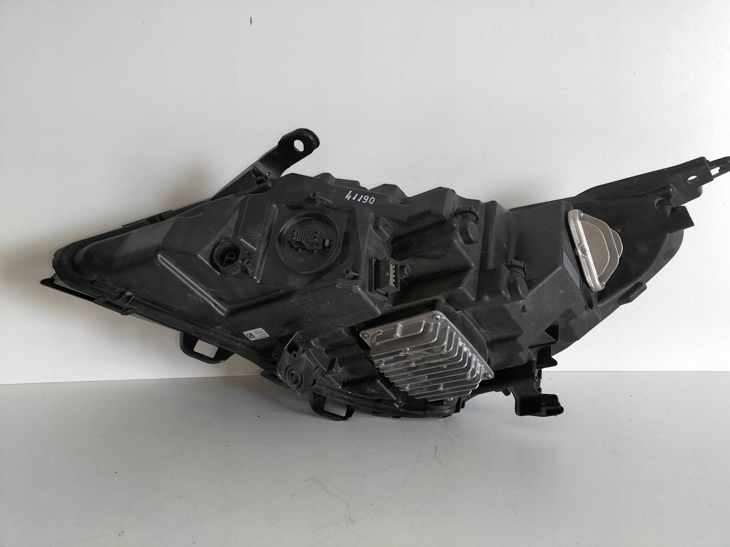 PRAVE PREDNE SVETLO OPEL ASTRA V K 15- INTELLI LUX FULL LED