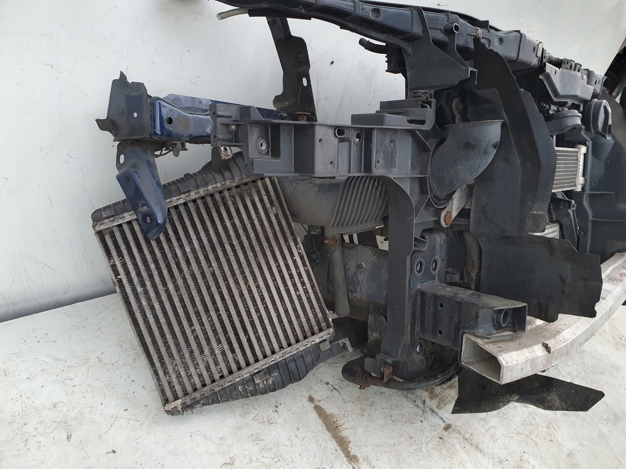 AUDI Q7 4L 3.0 TDI PREDNE CELO