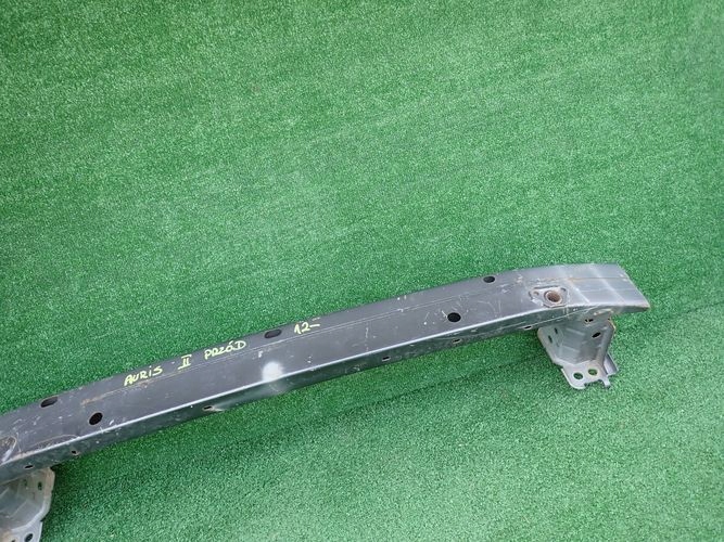 TOYOTA AURIS II 12- VYSTUHA PREDNEHO NARAZNIKA